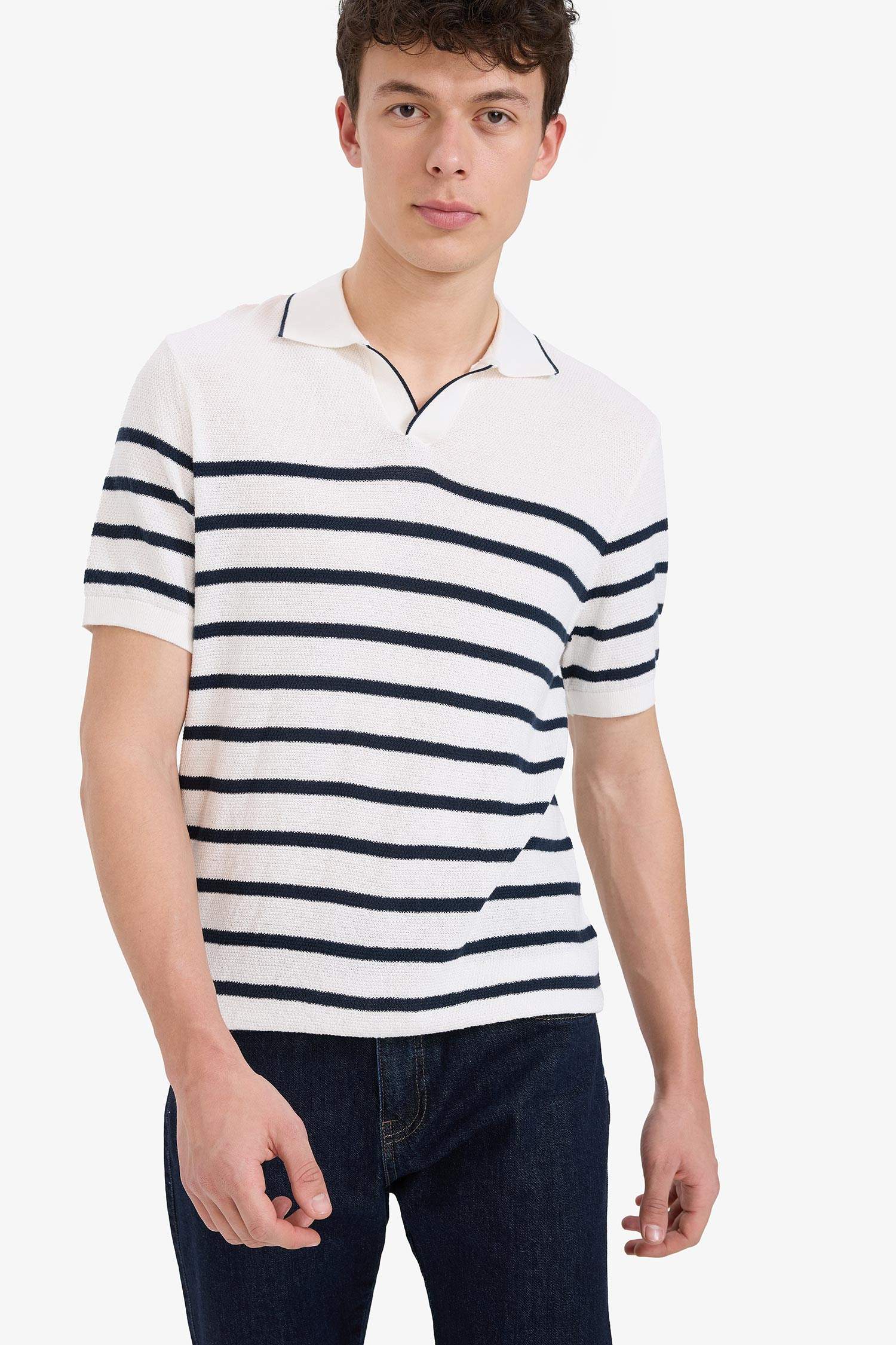 تيشيرت بولو مخطط قطن نص ردن قصة عادية