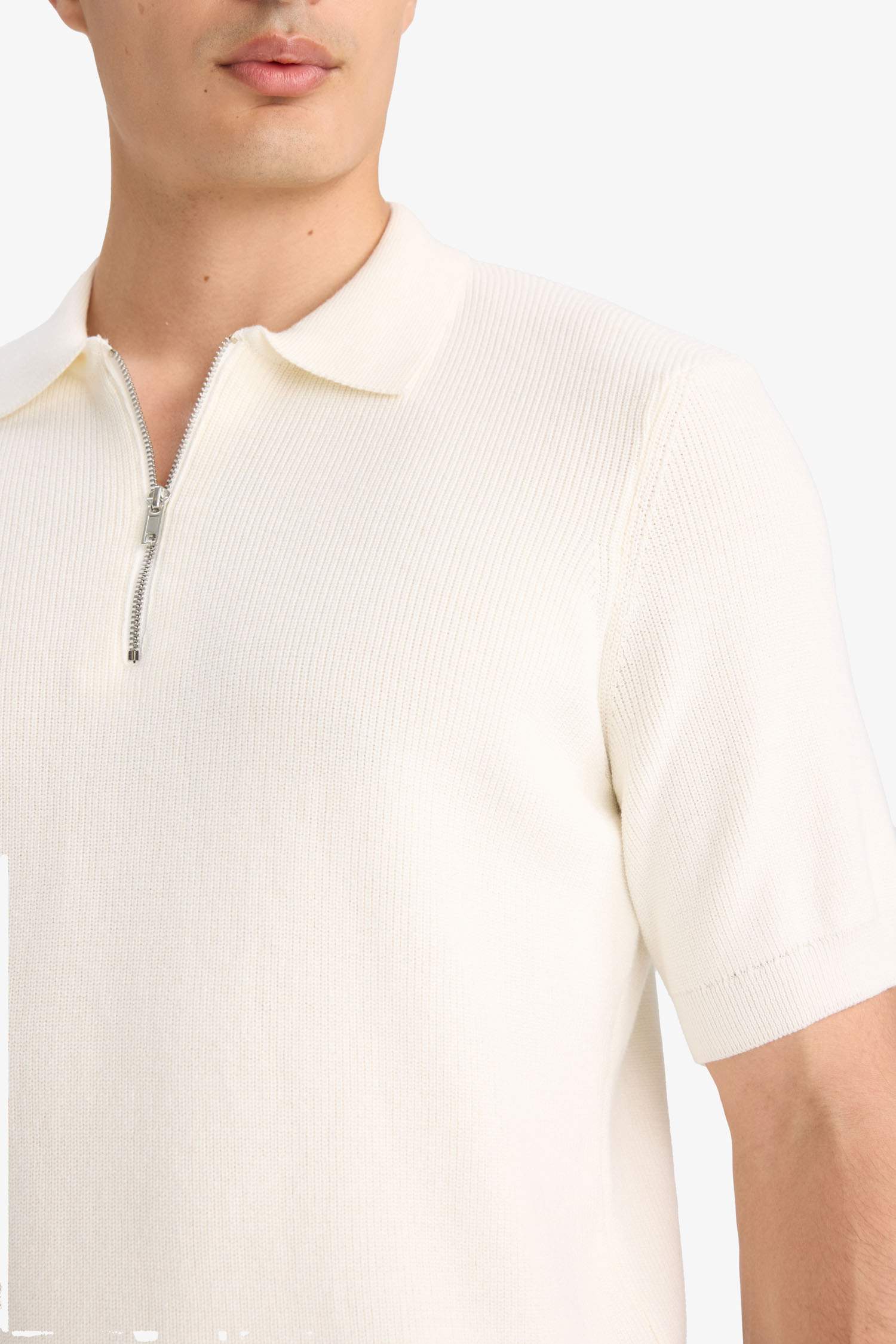 تيشيرت بولو تريكو نص ردن قصة عادية بياخة نص سحاب