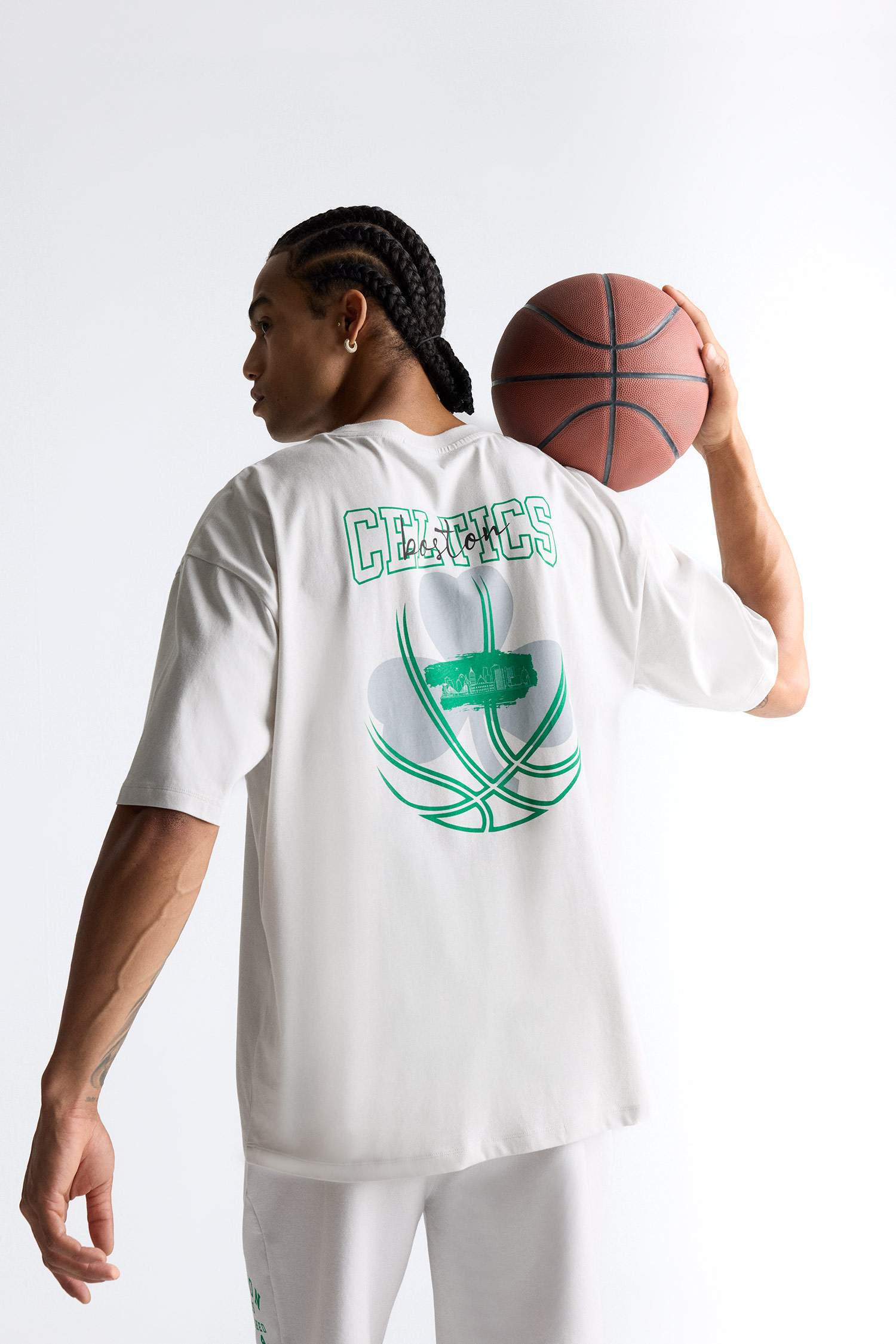 %100 Pamuk DeFactoFit NBA Boston Celtics Oversize Geniş Kalıp Bisiklet Yaka Sırt Baskılı Kısa Kollu Tişört