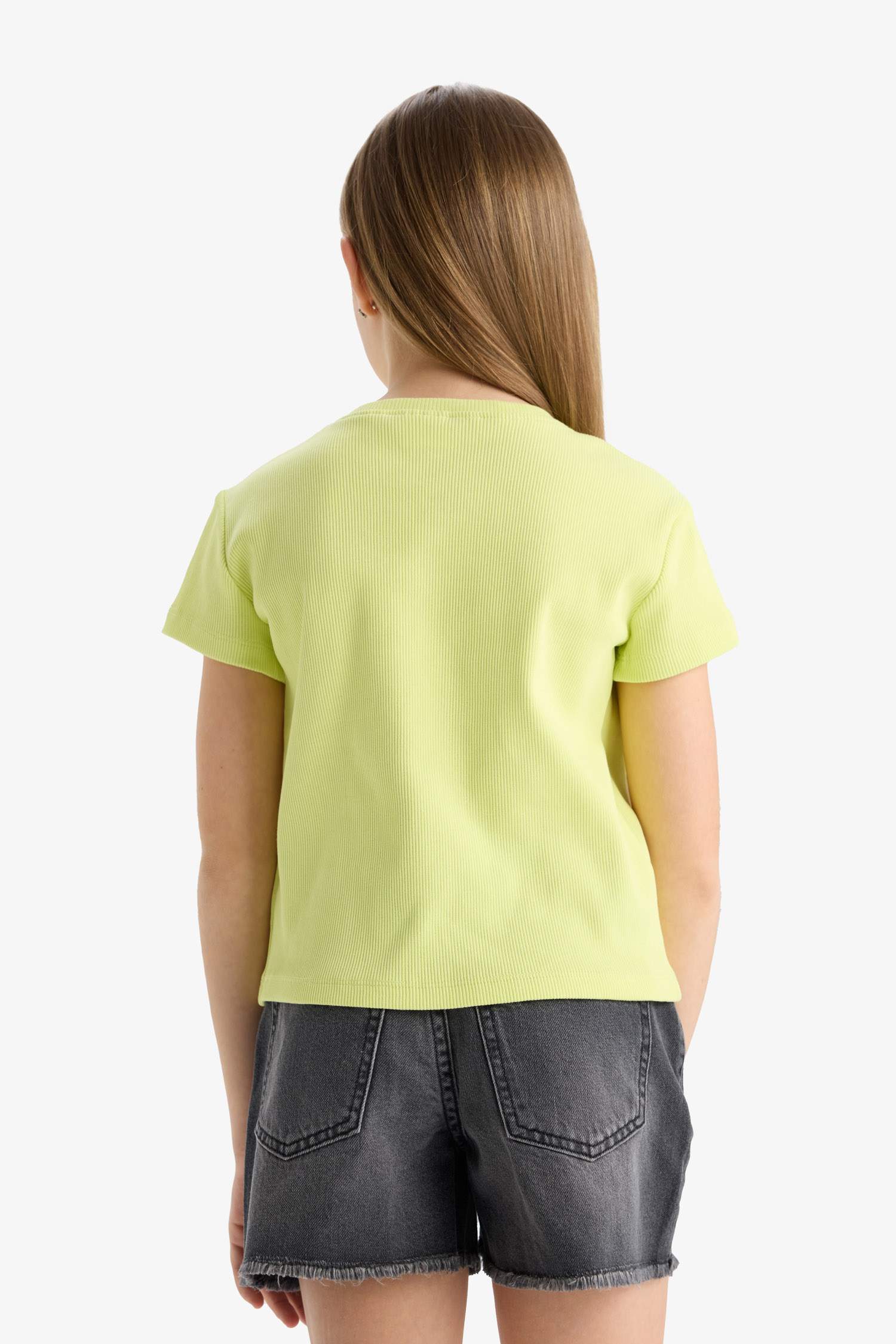 تيشيرت نص كم مضلع سليم فيت برقبة مستديرة