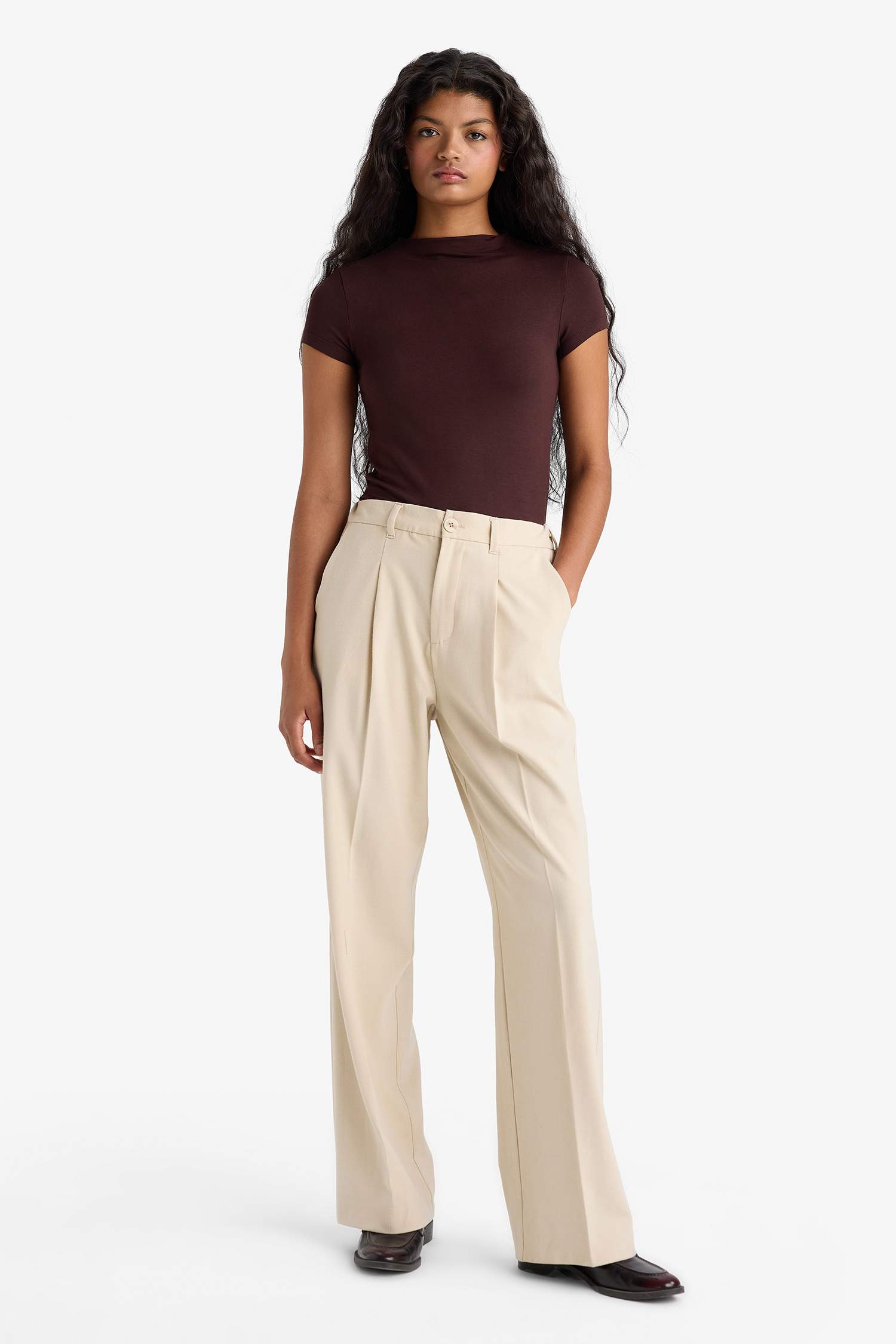 تيشيرت نص ردن سليم فيت بياخة عالية