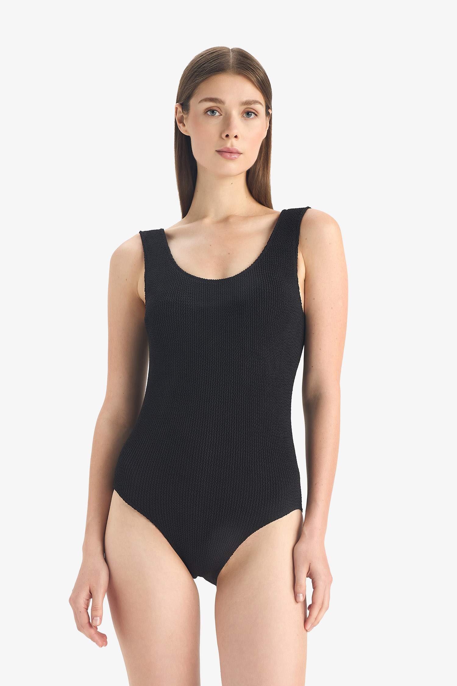 مايو سباحة قصة عادية من Fall in Love