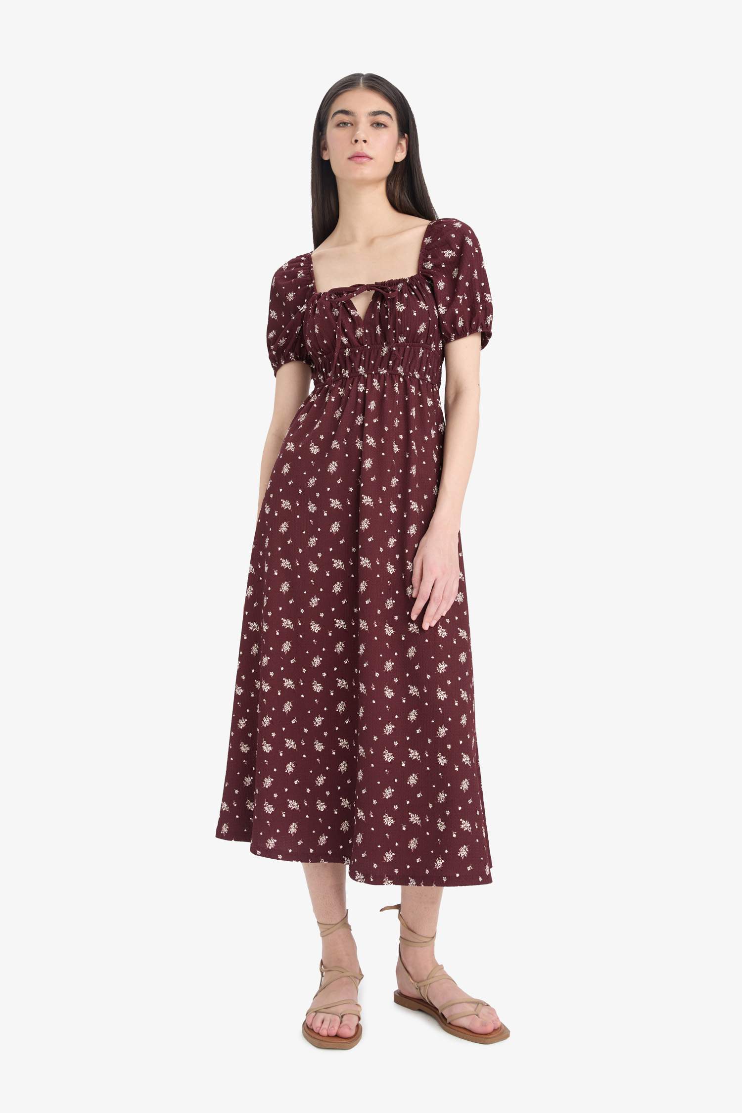 Kare Yaka Çiçekli Bürümcük Kısa Kollu Midi Elbise