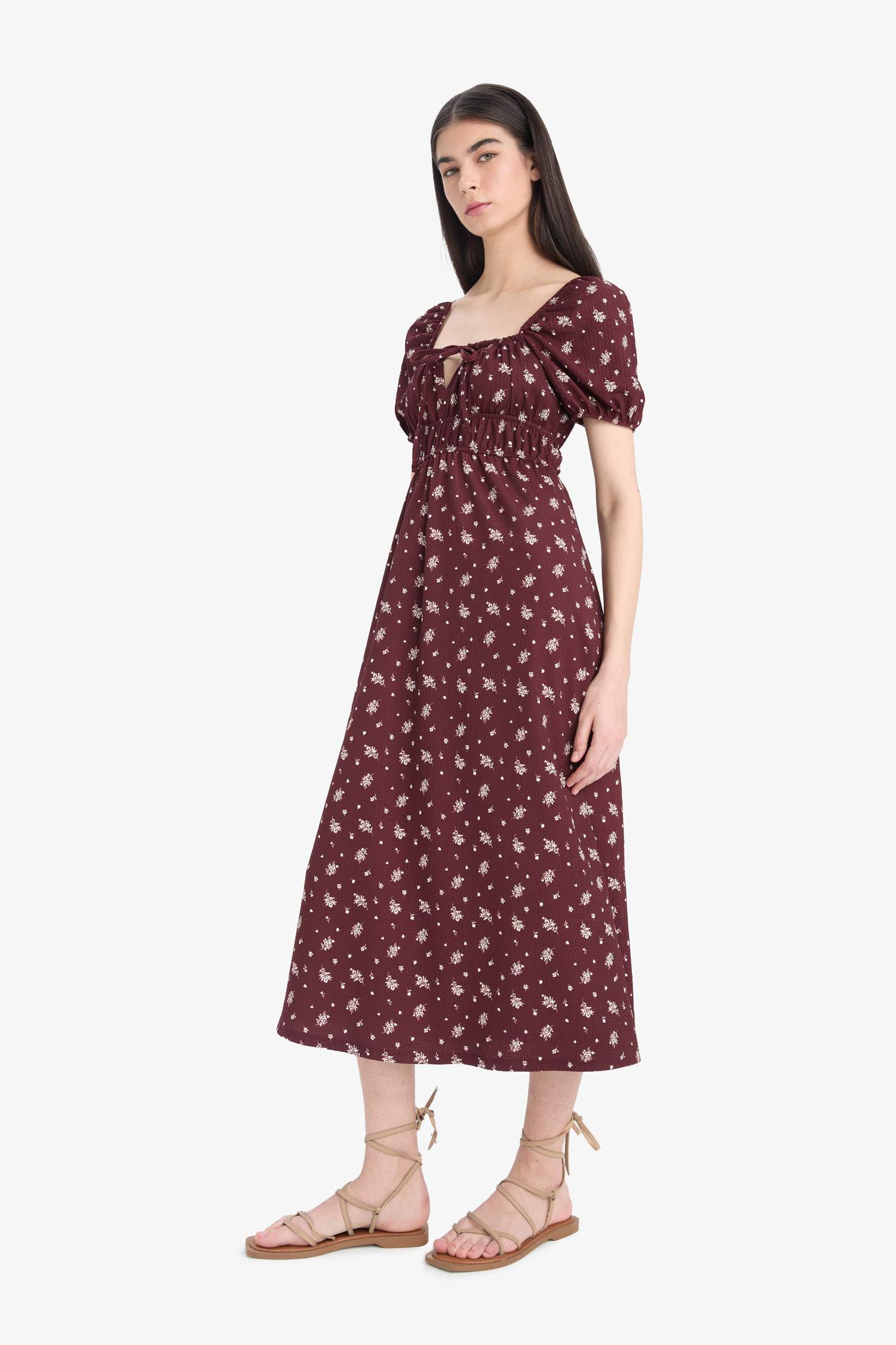 Kare Yaka Çiçekli Bürümcük Kısa Kollu Midi Elbise