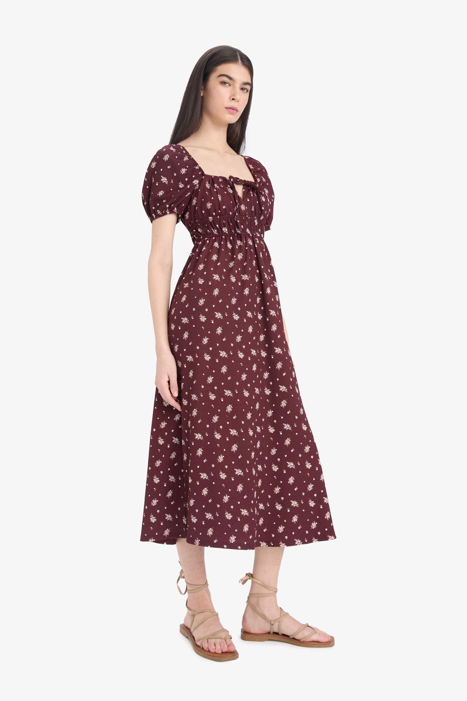 Kare Yaka Çiçekli Bürümcük Kısa Kollu Midi Elbise