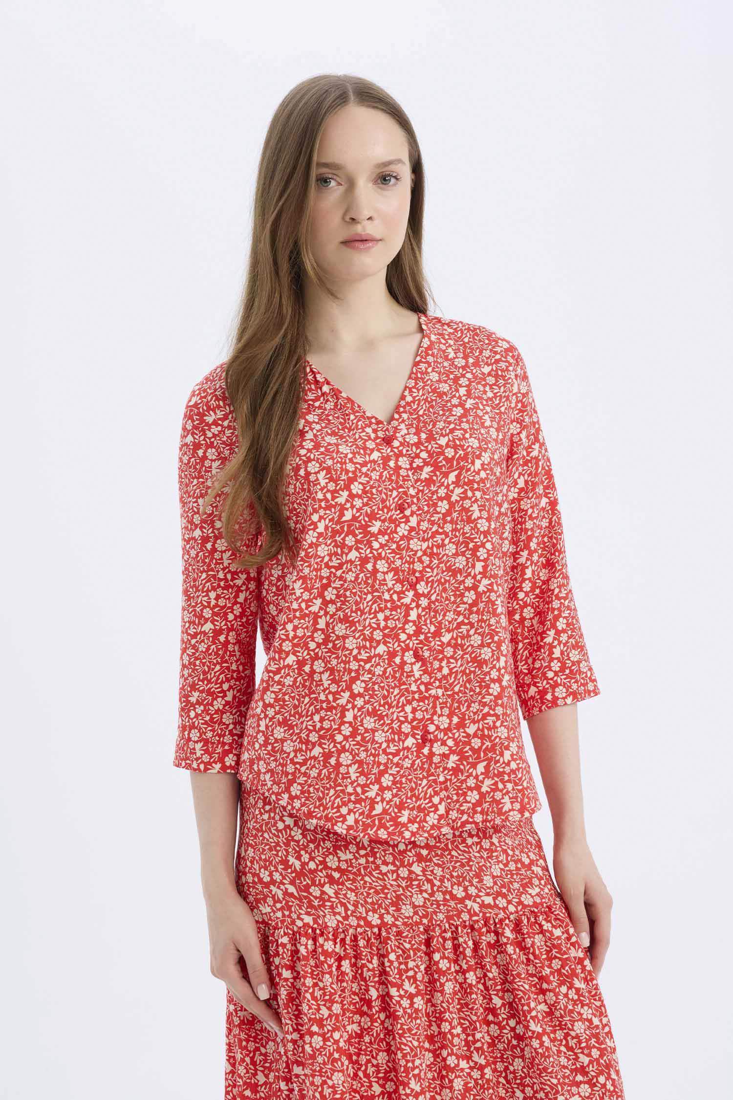 قميص ردن طويل قصة عادية بياخة V