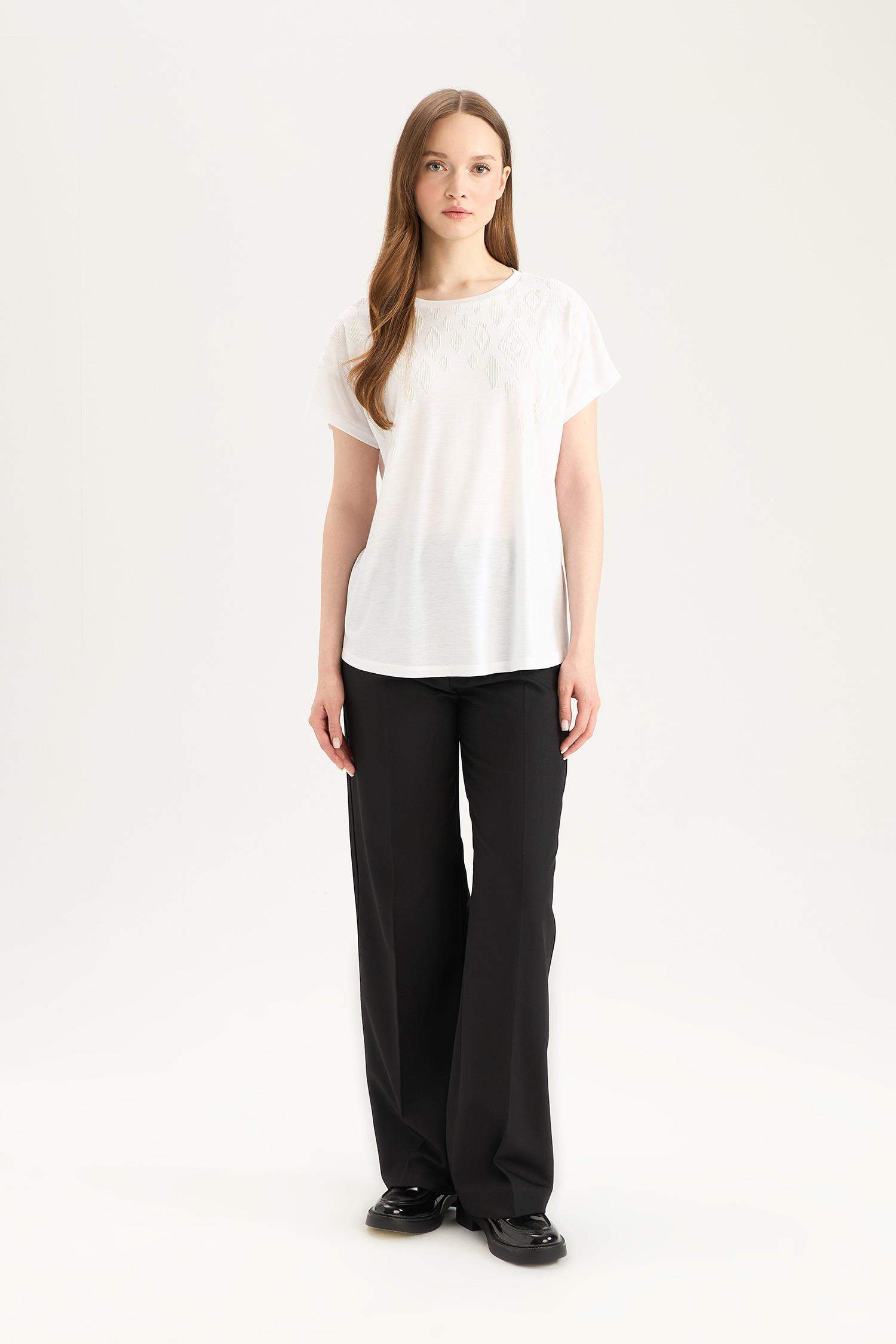 Bisiklet Yaka Basic Düz Kısa Kollu Beyaz Tişört