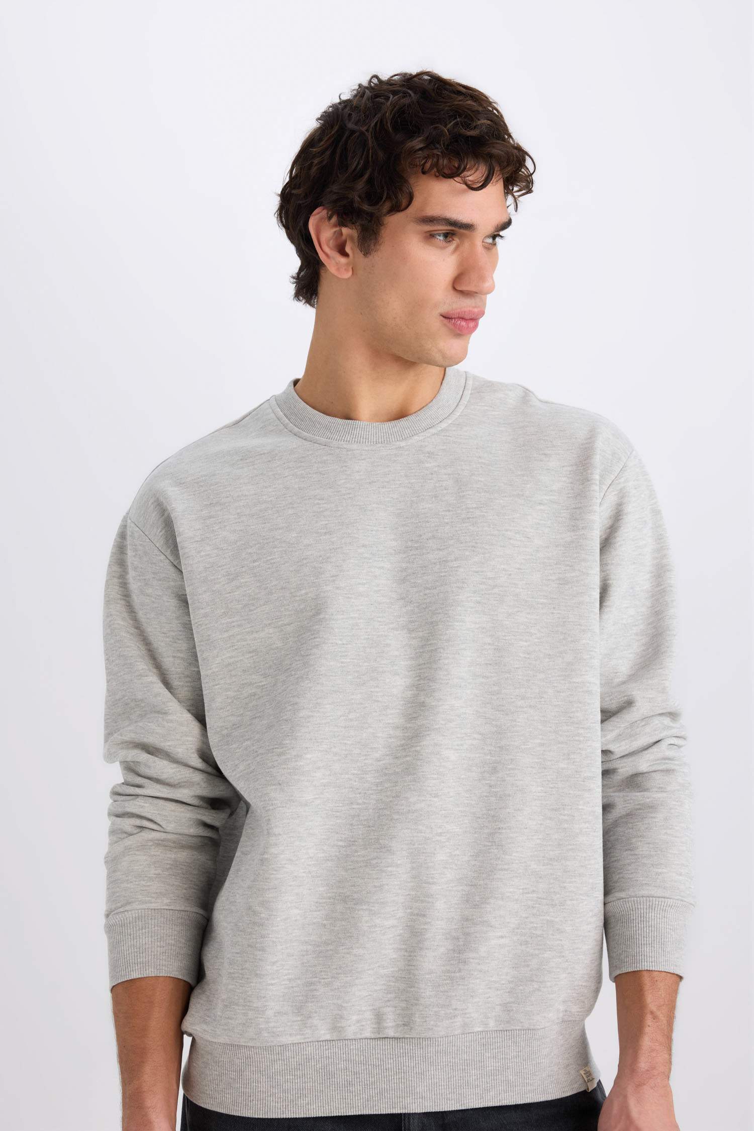 Oversize Geniş Kalıp Bisiklet Yaka Kalın Basic Düz Sweatshirt
