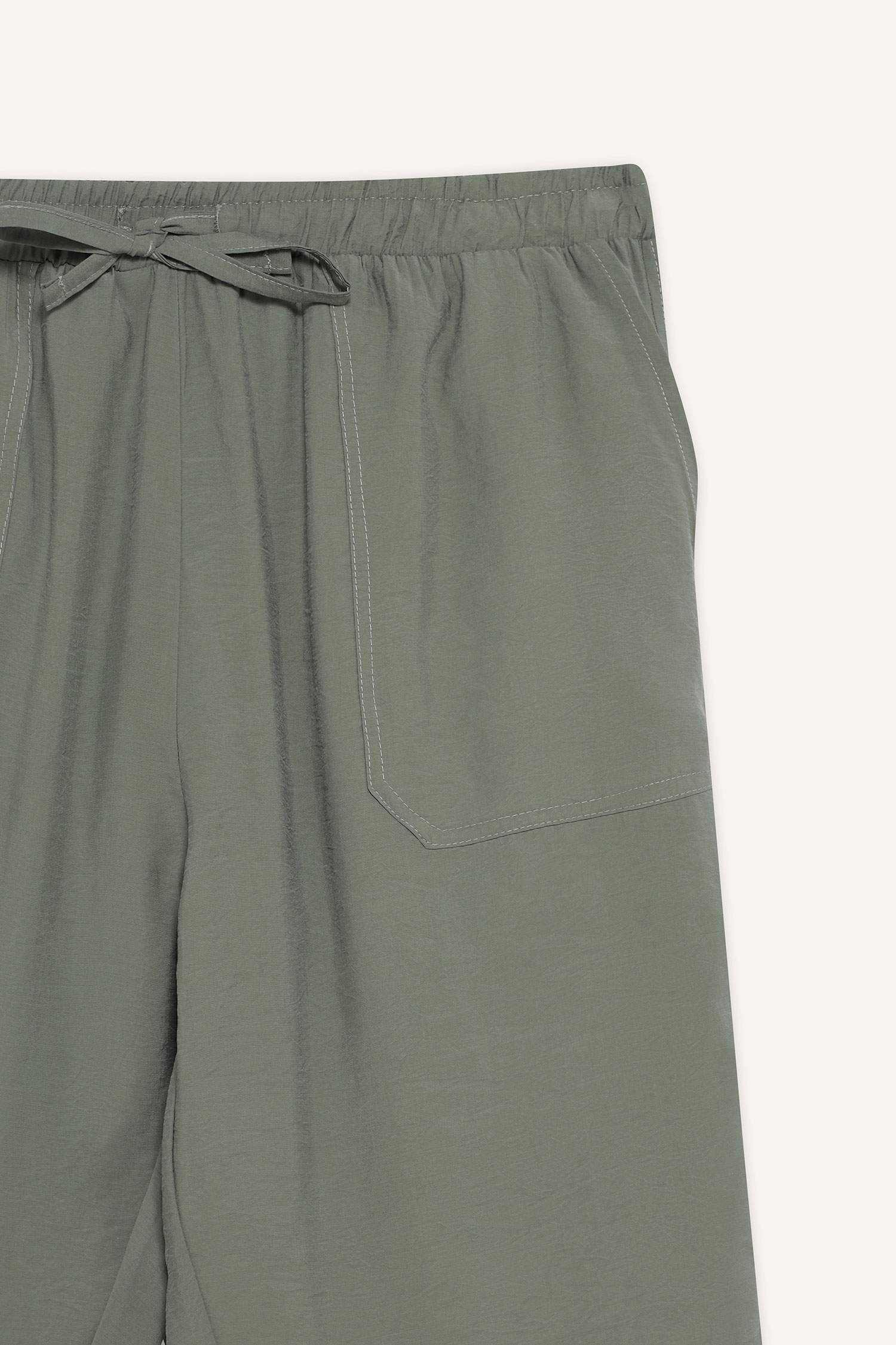 بنطرون سادة بيزك قصة مستقيمة برجل عادي بجيب وخصر عالي