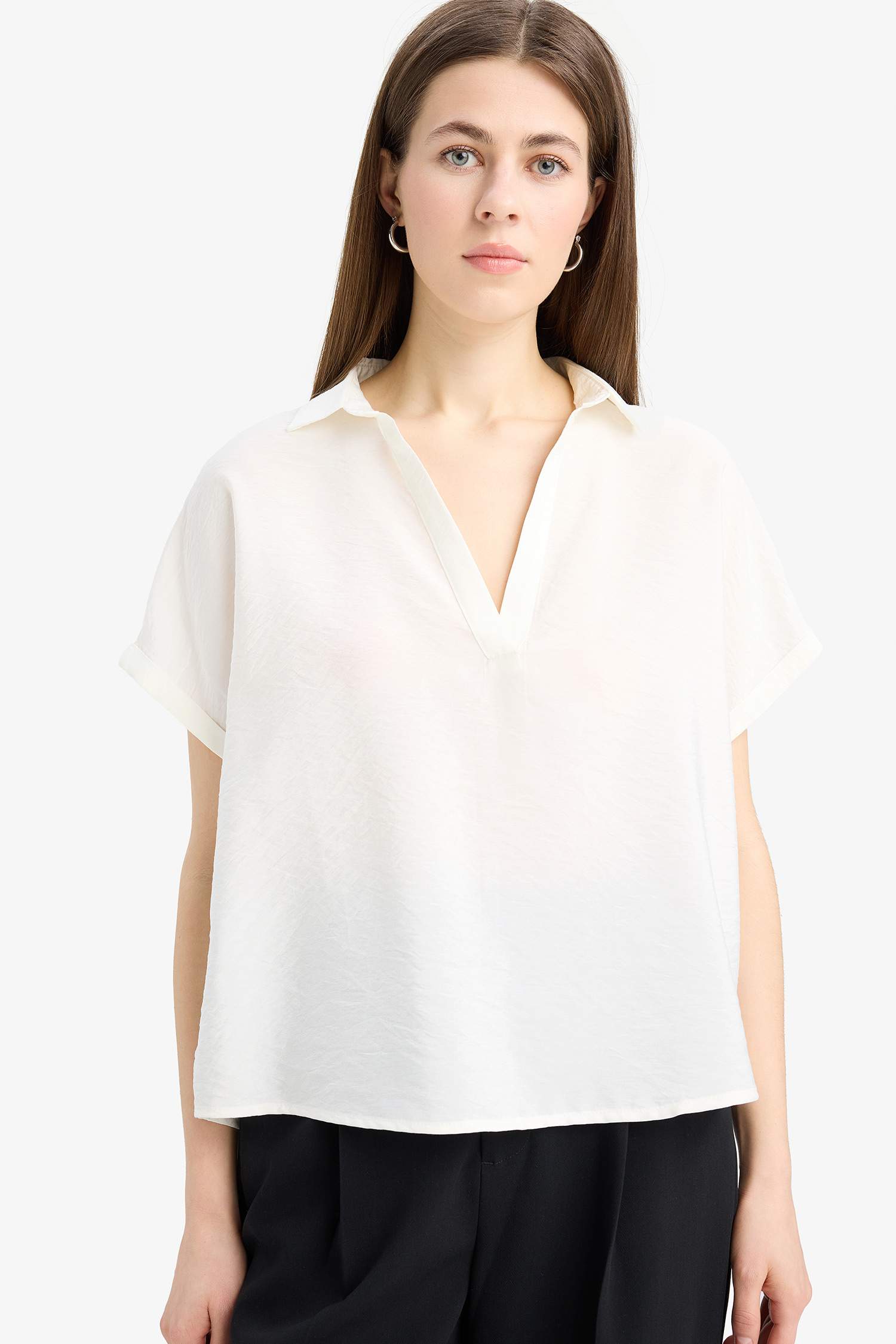 Comfort Fit Shirt Collar Basic Blouse