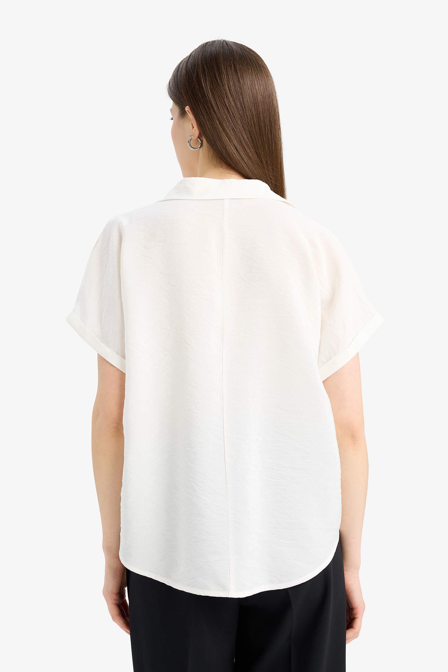 Comfort Fit Shirt Collar Basic Blouse