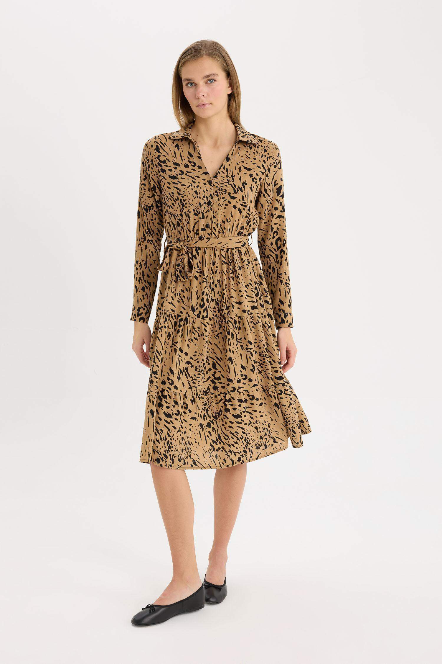 Gömlek Yaka Leopar Desenli Uzun Kollu Kuşaklı Midi Elbise