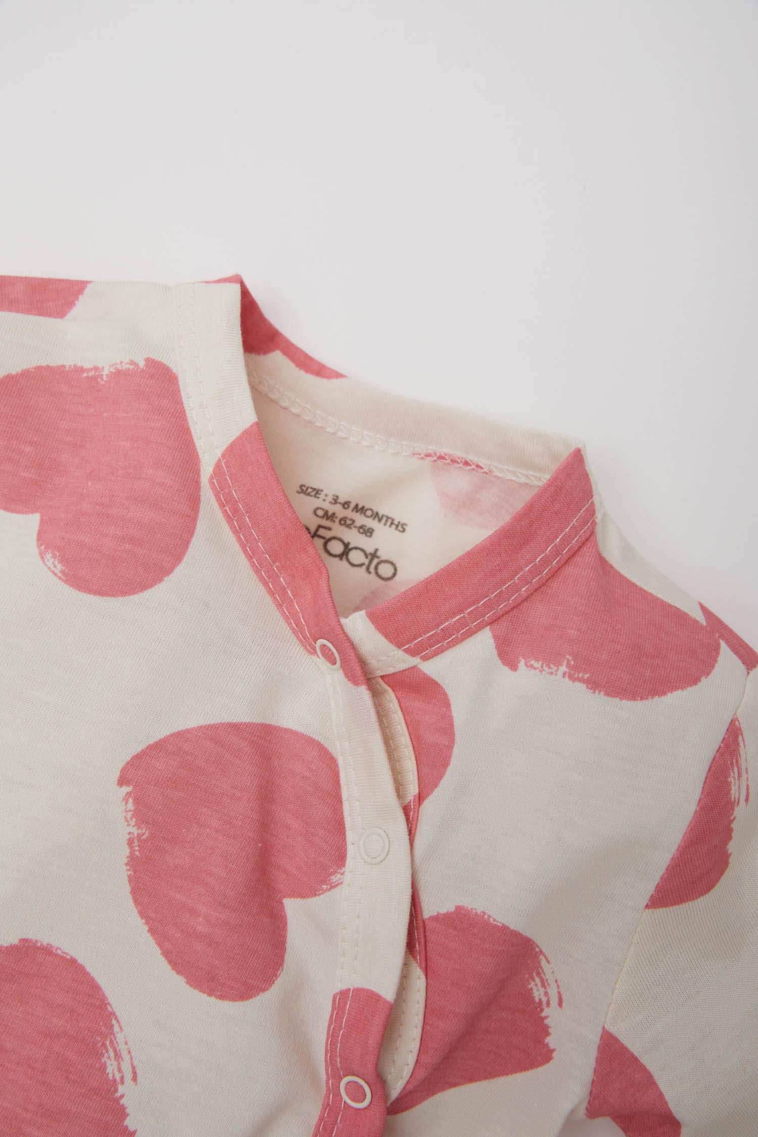 Kız Bebek Yenidoğan Kalp Desenli Penye Uzun Kollu Çıtçıtlı Tulum