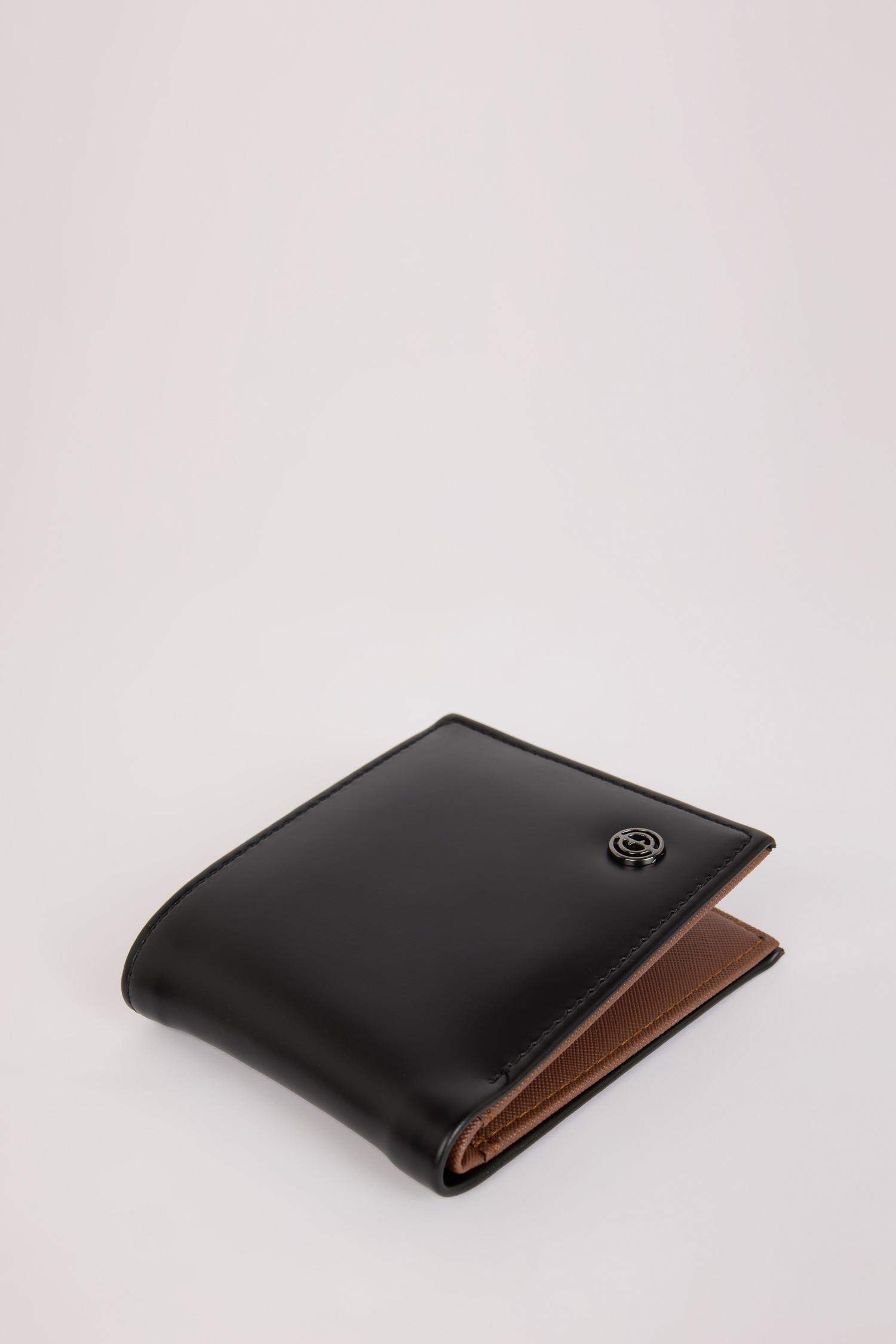 Man Faux Leather Wallet