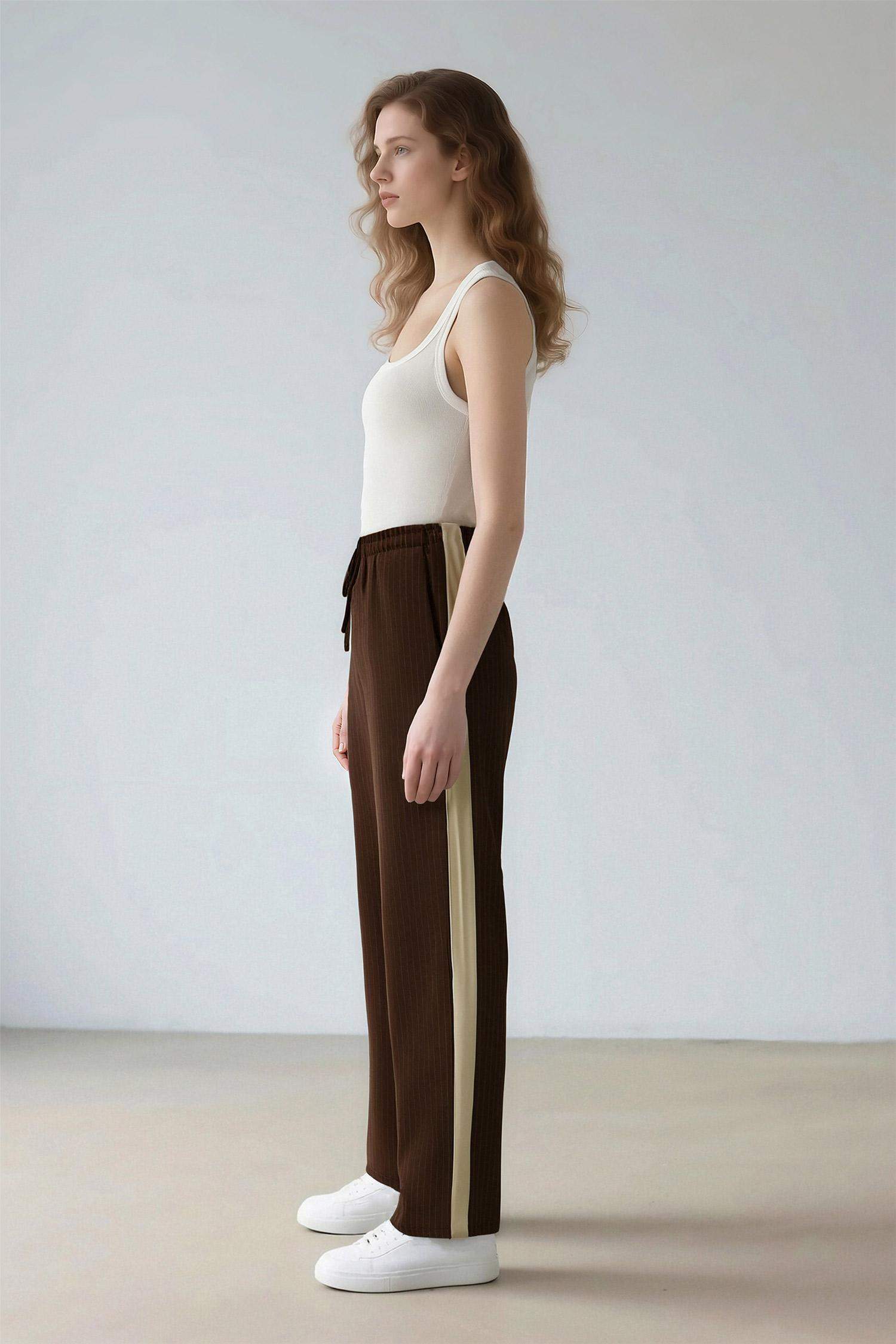 Pantalon large rayé à taille normale