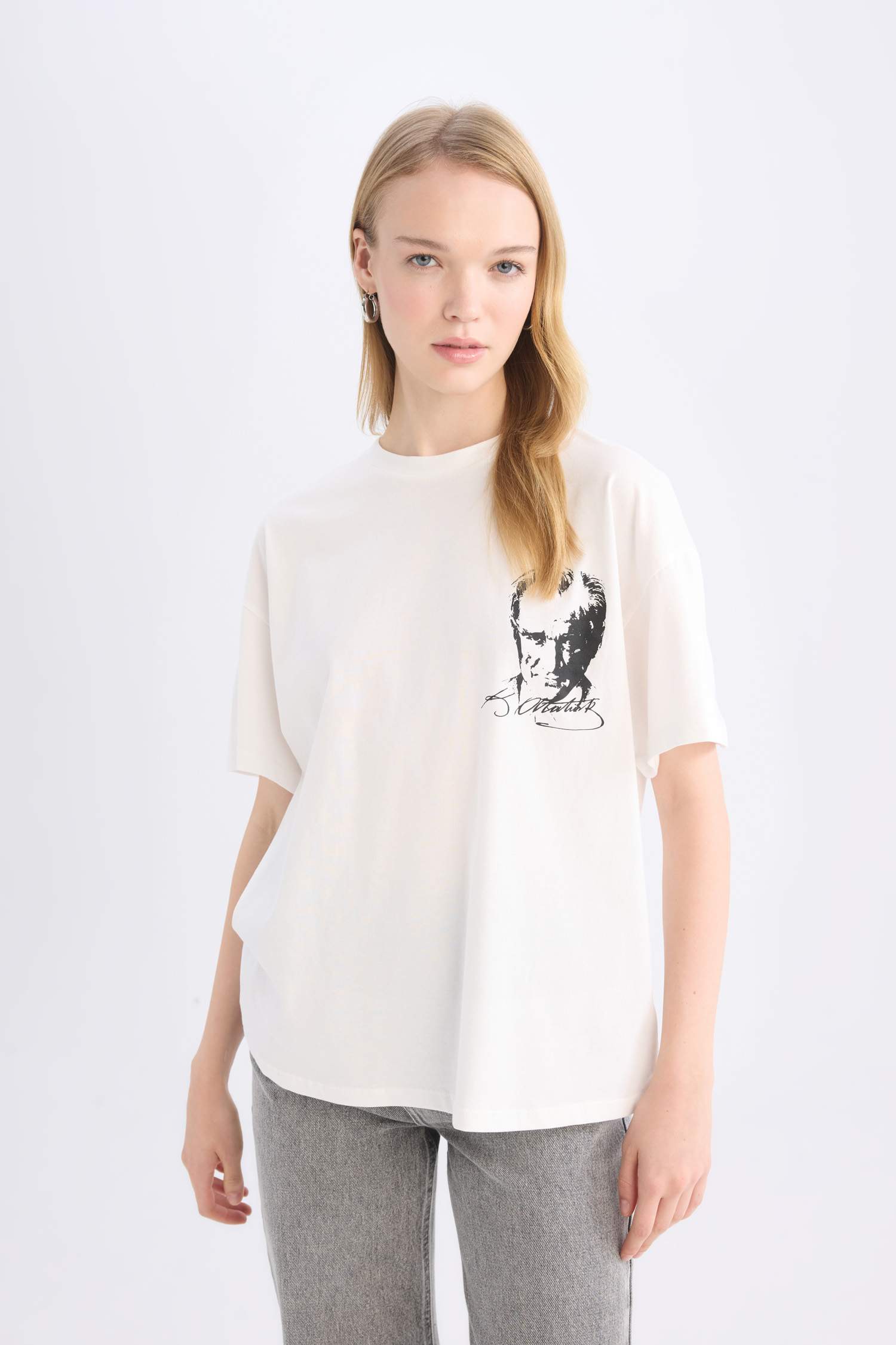 Coool Oversize Geniş Kalıp Atatürk Baskılı Kısa Kollu Tişört