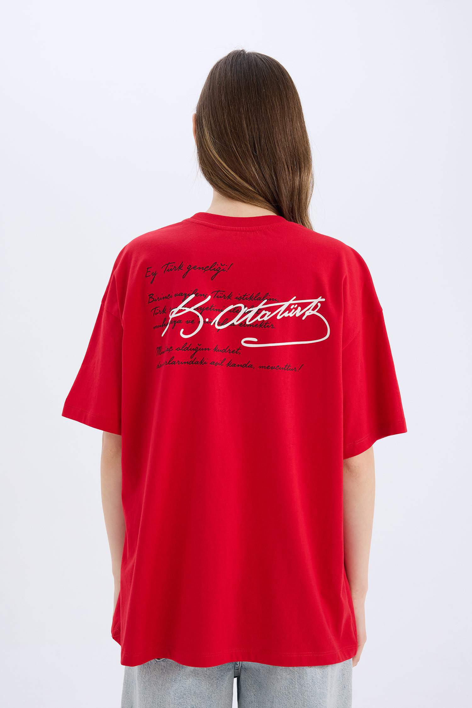 Oversize Geniş Kalıp Atatürk İmzalı Kısa Kollu Kırmızı Tişört