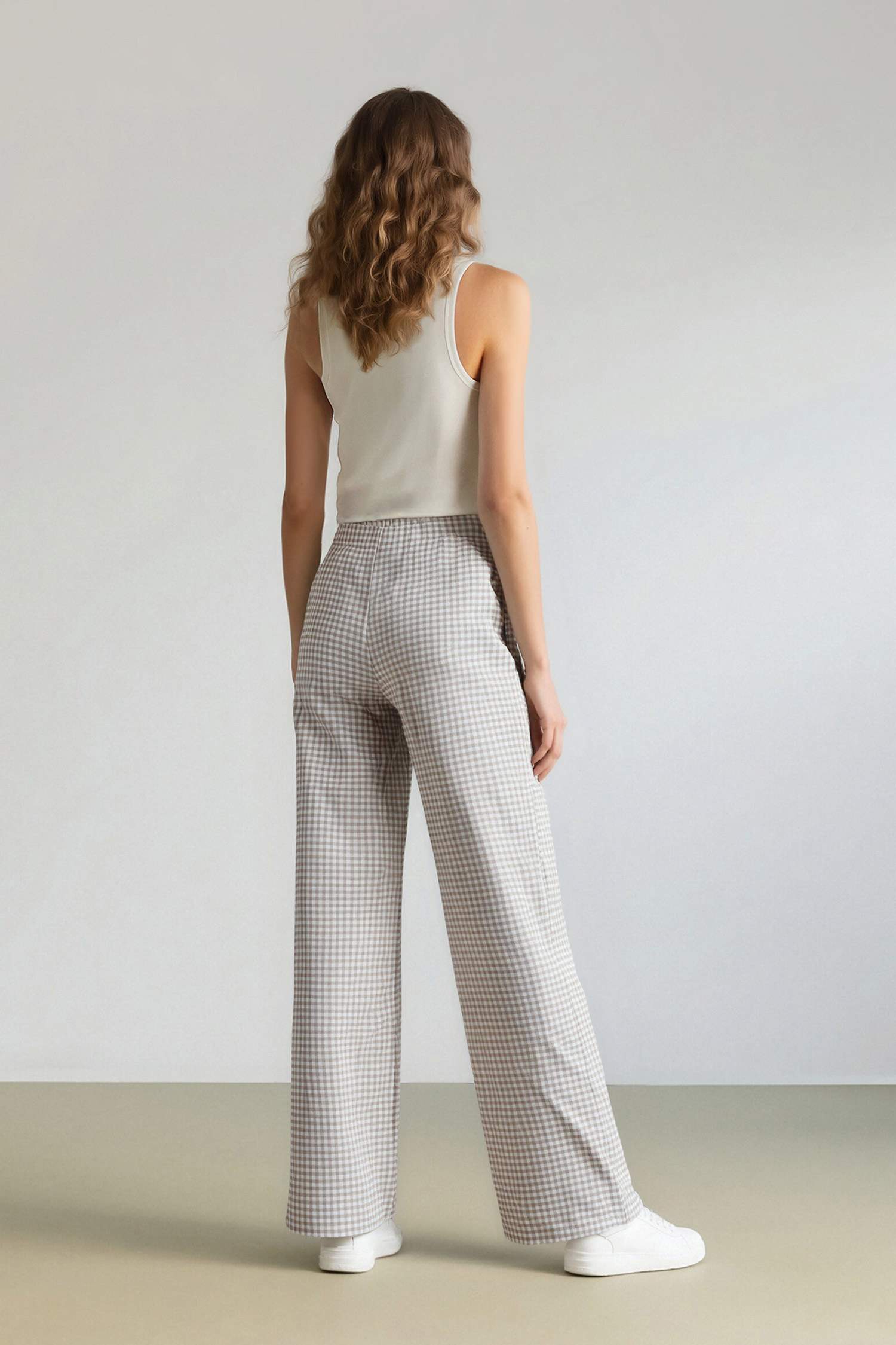 Wide Leg Kareli Normal Bel Geniş Paça Pantolon