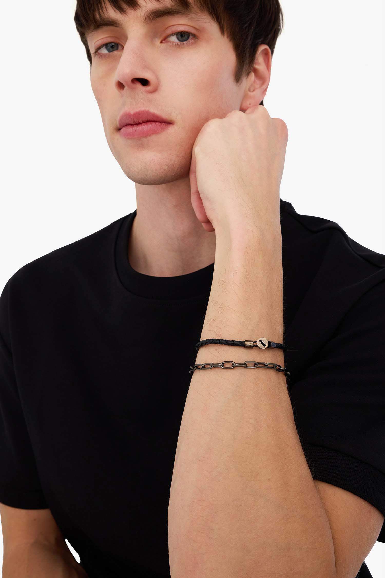 AtolyeWolf x DeFacto Erkek 2'li Siyah Forsa Siyah Deri Çelik Parçalı ve Çelik Zincirli Bileklik