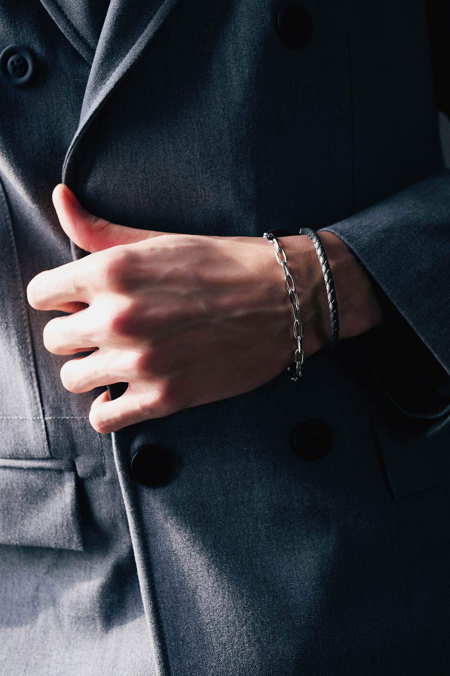 AtolyeWolf x DeFacto Erkek 2'li Siyah Forsa Gri Deri Çelik Parçalı ve Çelik Zincirli Bileklik