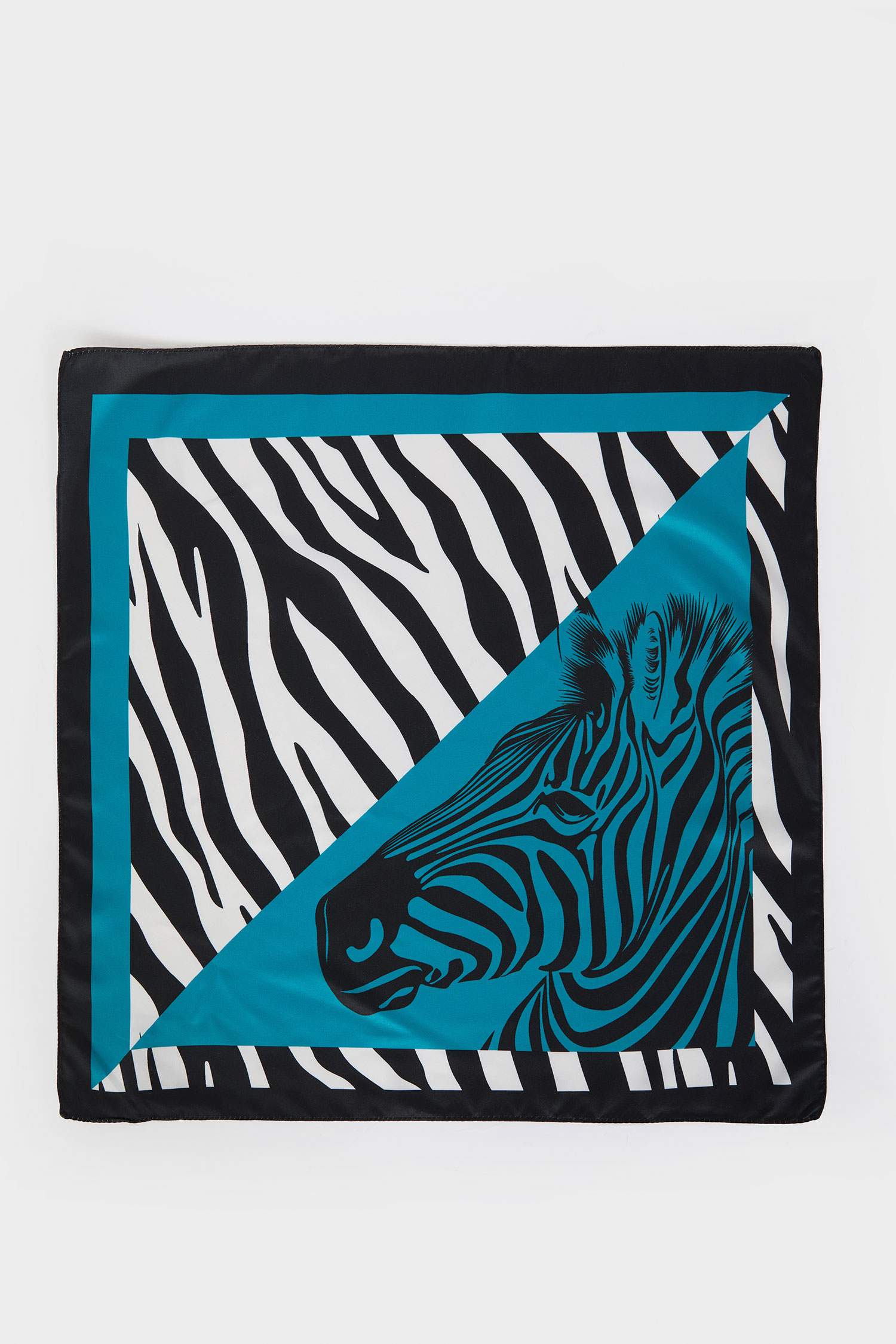 Әйелдерге тұтас басып шығарылған фуляр