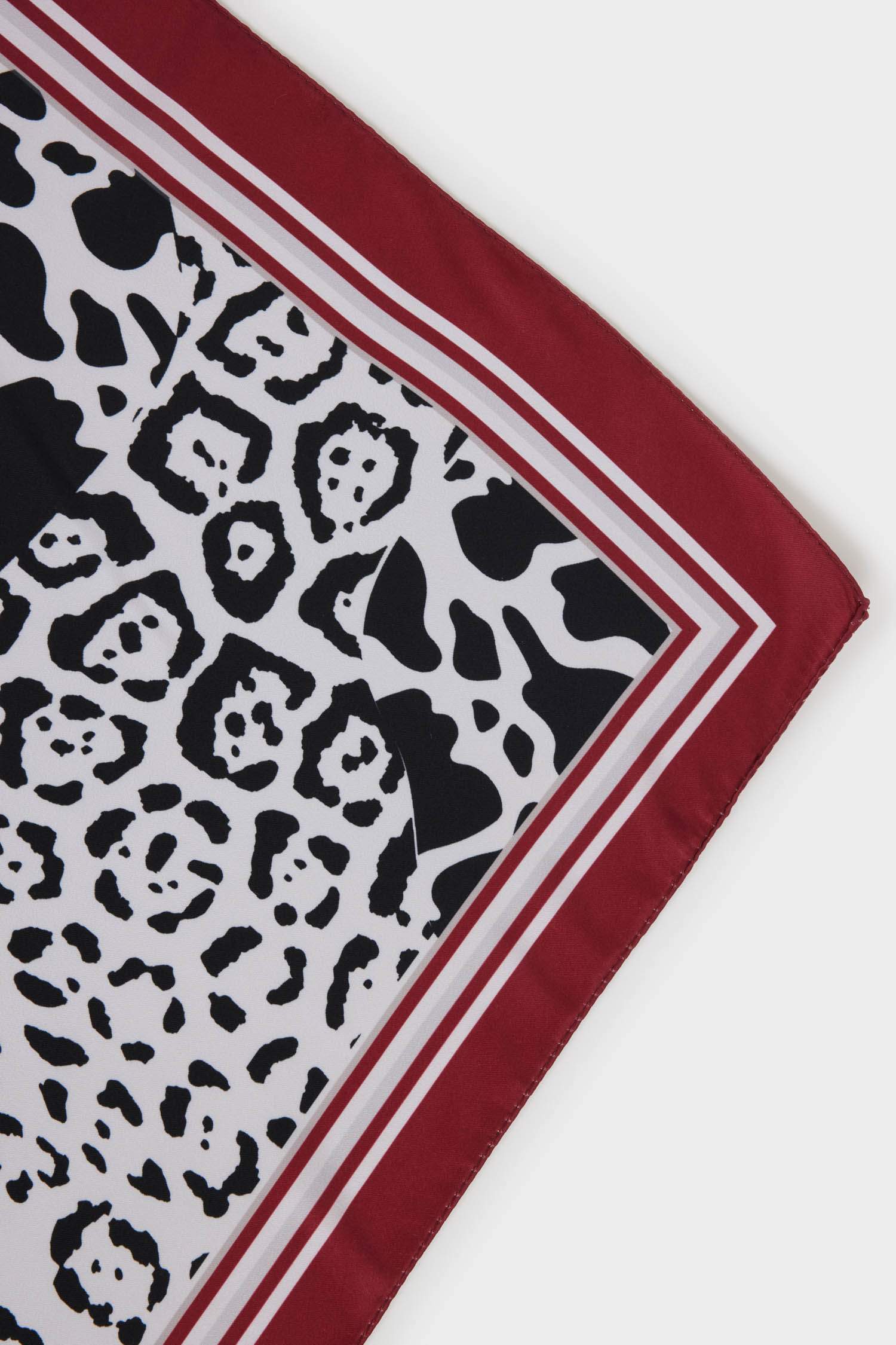 Kadın Desenli Saten Fular