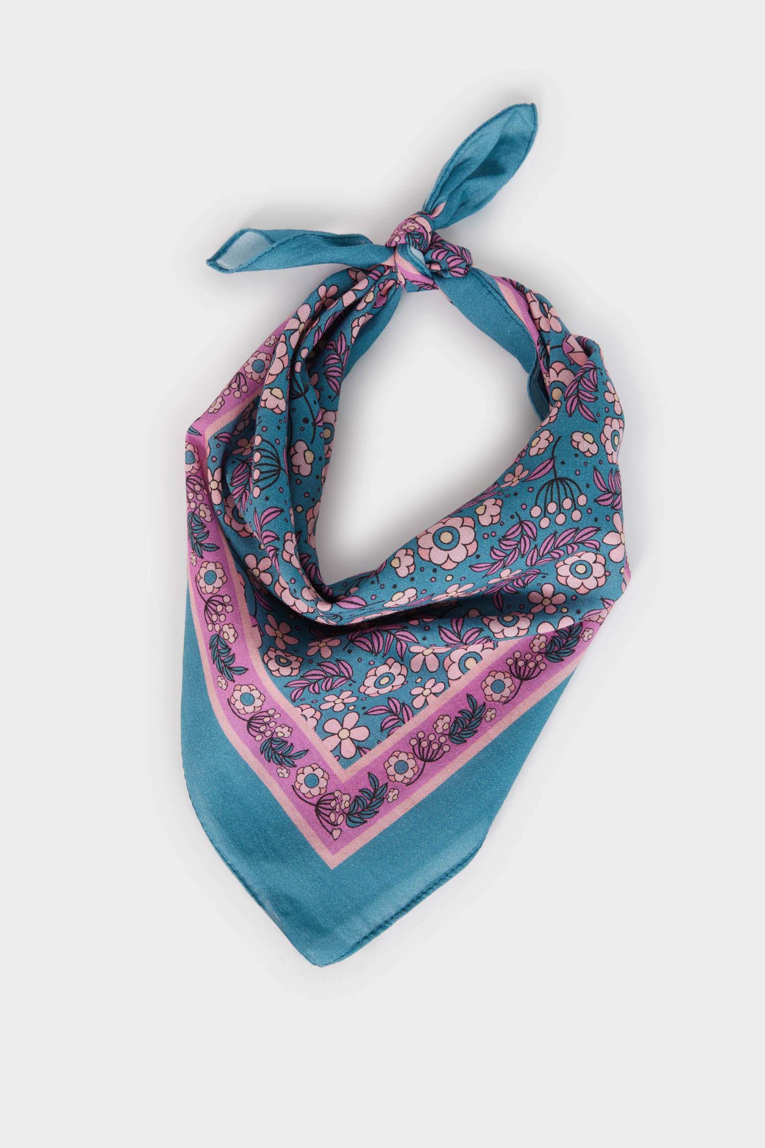 Woman Printed Bandana