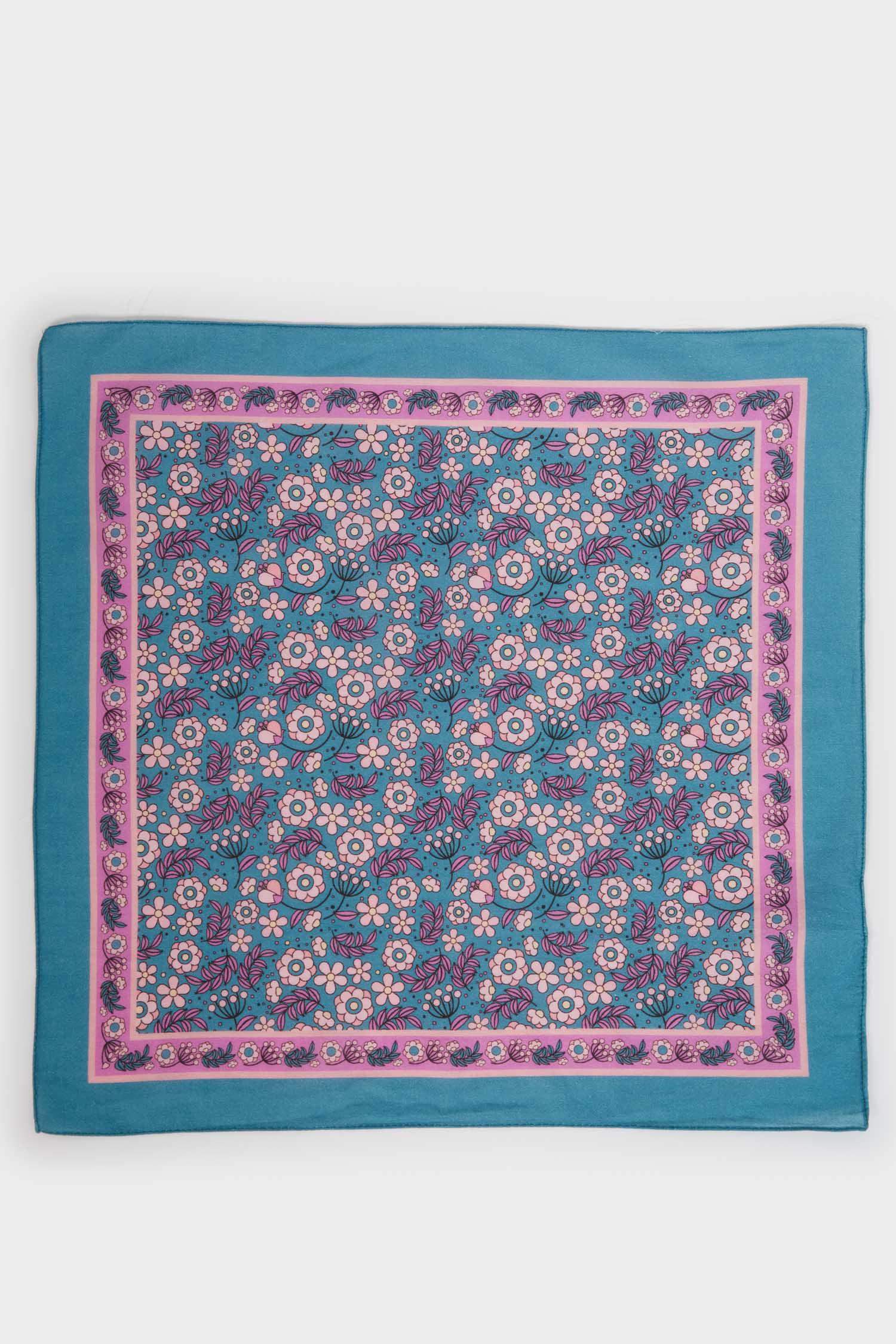 Woman Printed Bandana