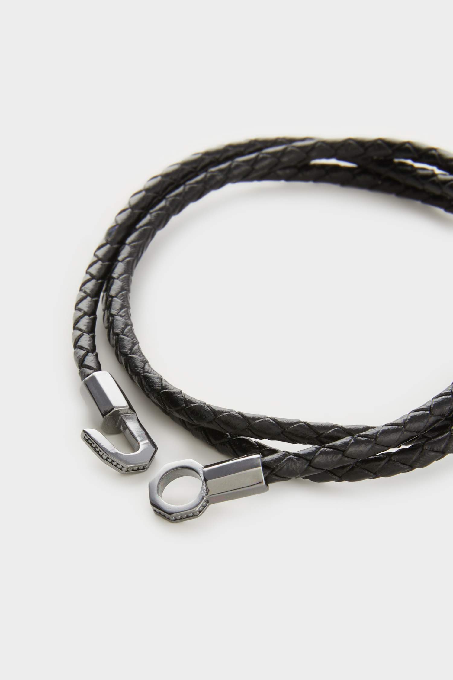 AtolyeWolf x DeFacto Erkek  Siyah Üç Katlı Deri Çelik Parçalı Bileklik