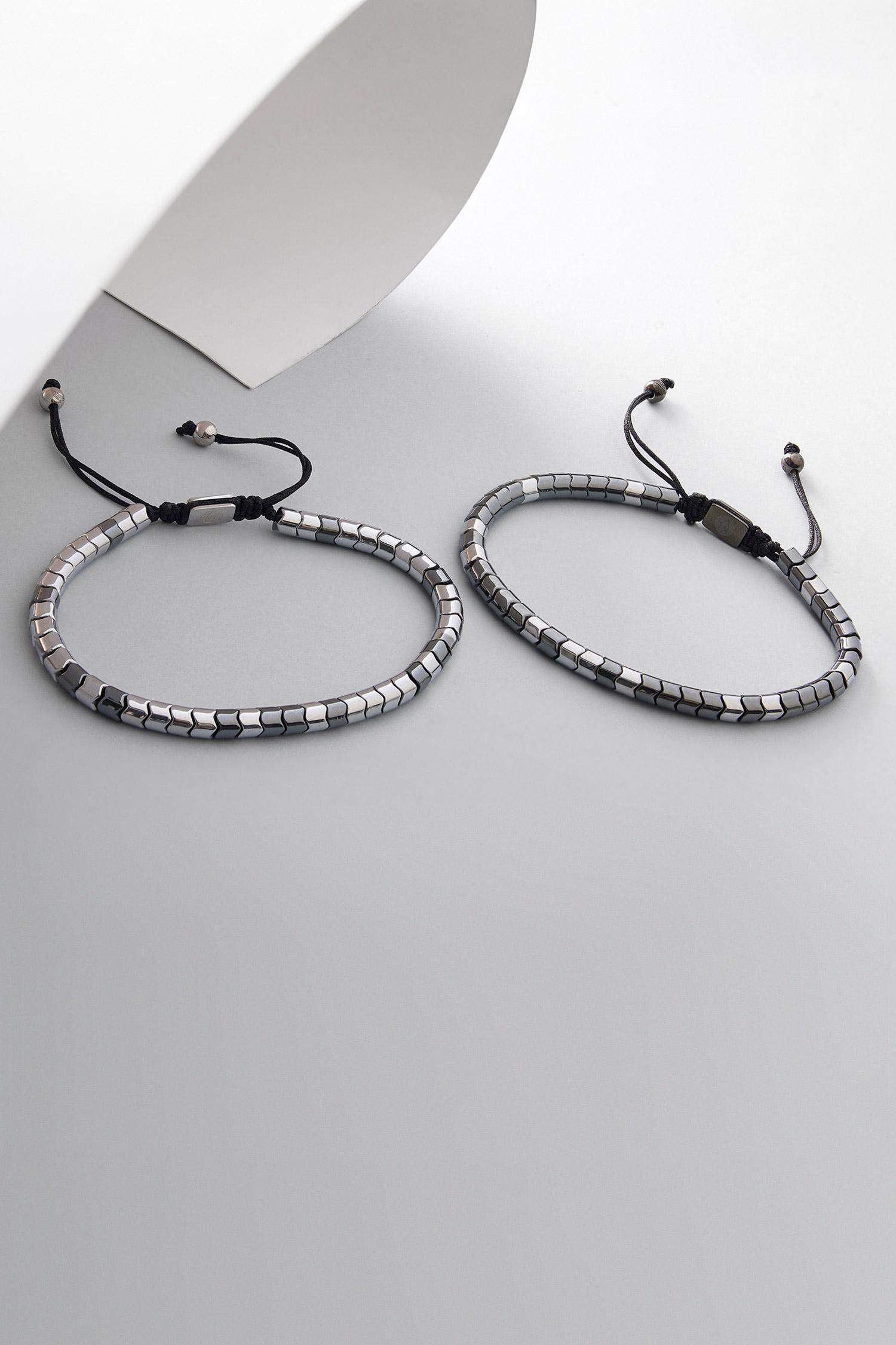 اسورة رجالي اسود من AtolyeWolf x DeFacto