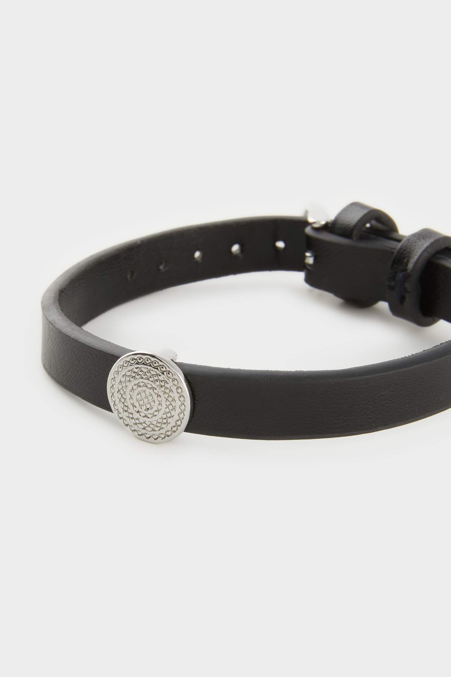 AtolyeWolf x DeFacto Erkek Siyah Deri Çelik Parçalı Zırh Kemer Bileklik