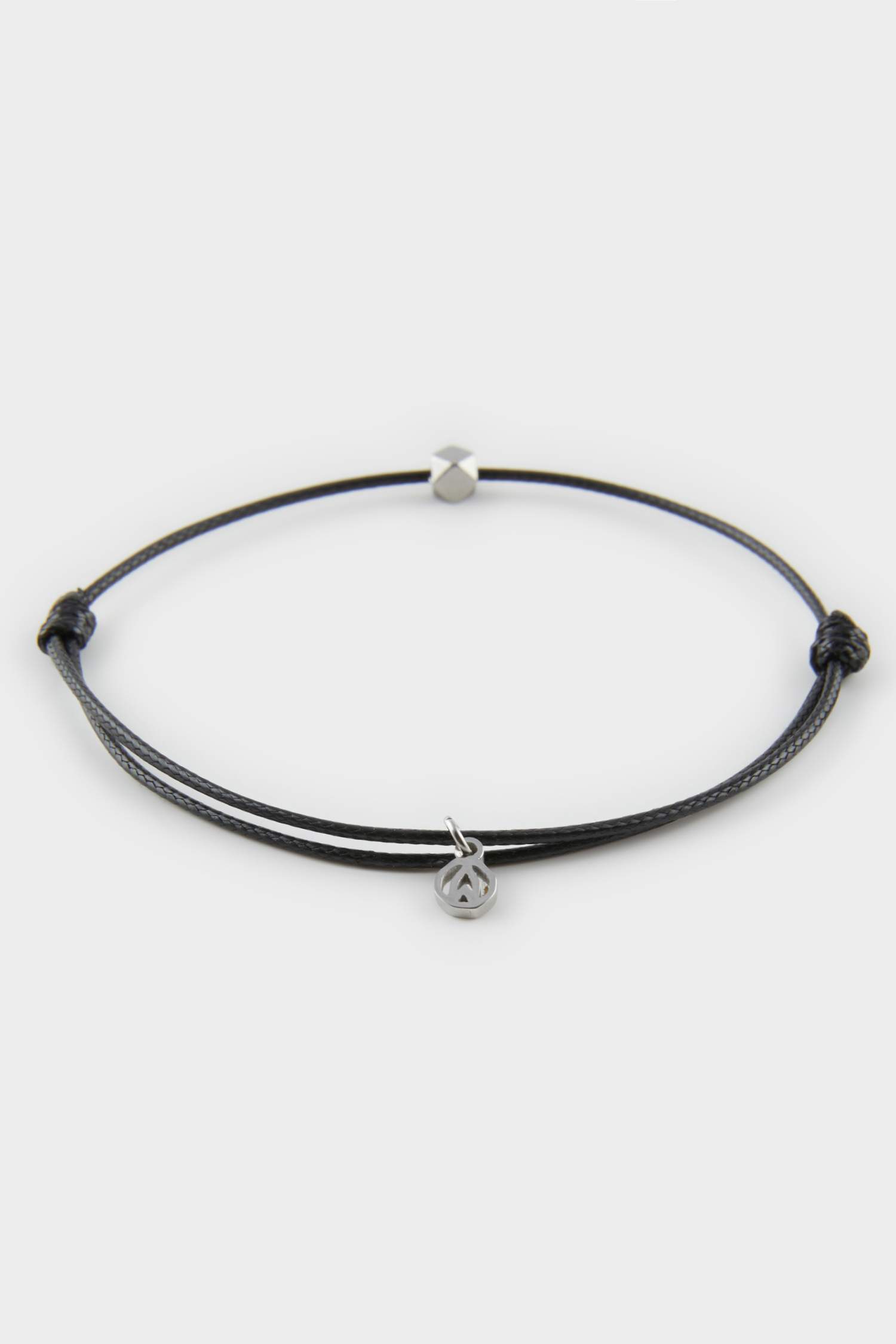 AtolyeWolf x DeFacto Unısex İp Çelik Parçalı Siyah Şans Bileklik