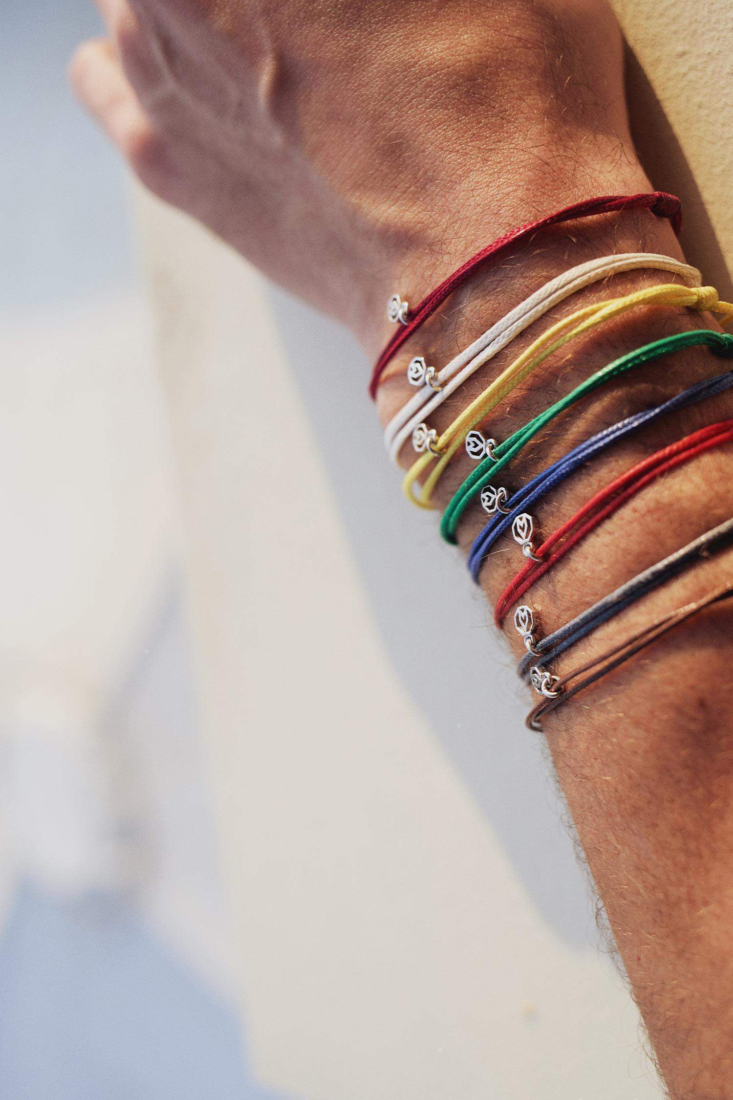 Bracelet porte-bonheur unisexe avec corde rouge et acier - AtolyeWolf x DeFacto