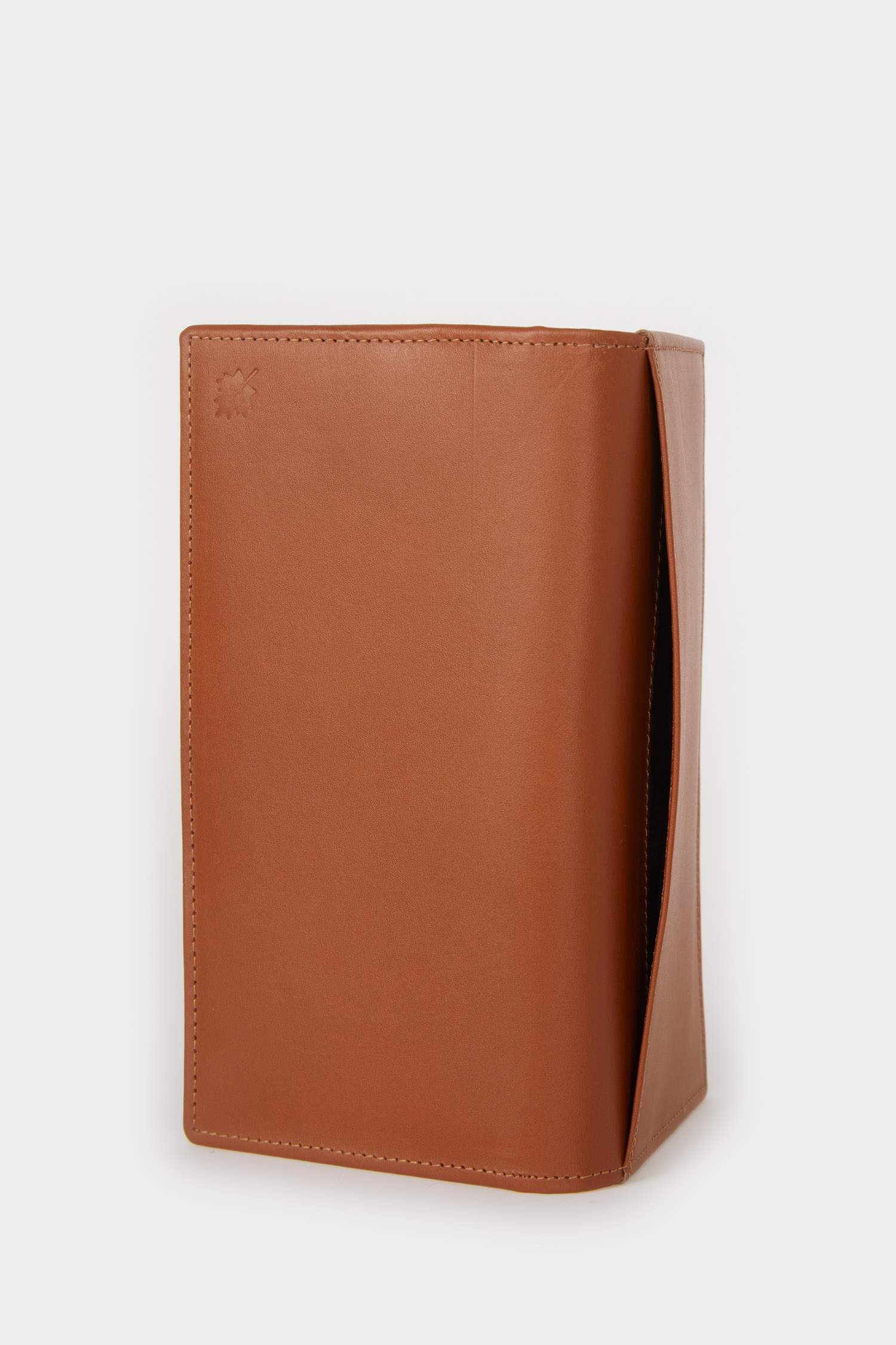 محفظة رجالي جلد سادة بني