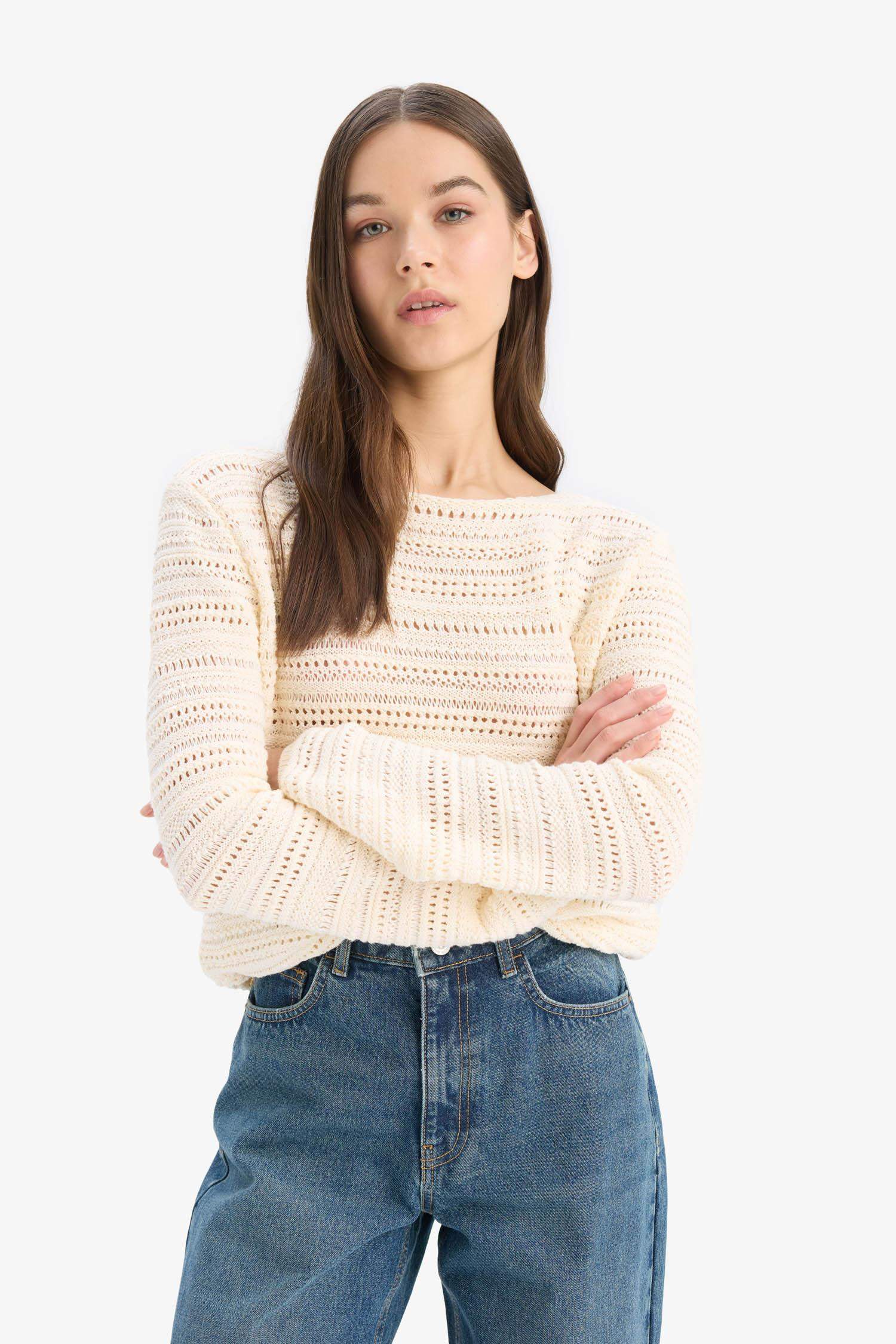 Оверсайз Свитер Из Ажурной Трикотажной Ткани С Широкой Лодочной Горловиной