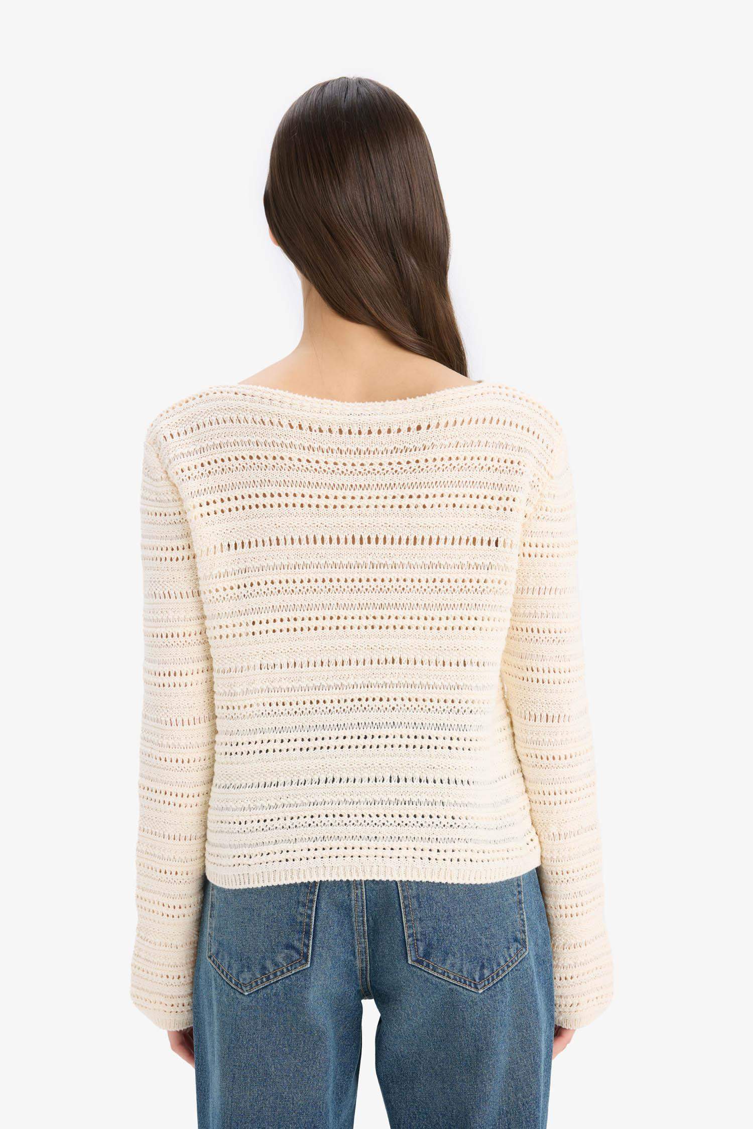 Оверсайз Свитер Из Ажурной Трикотажной Ткани С Широкой Лодочной Горловиной