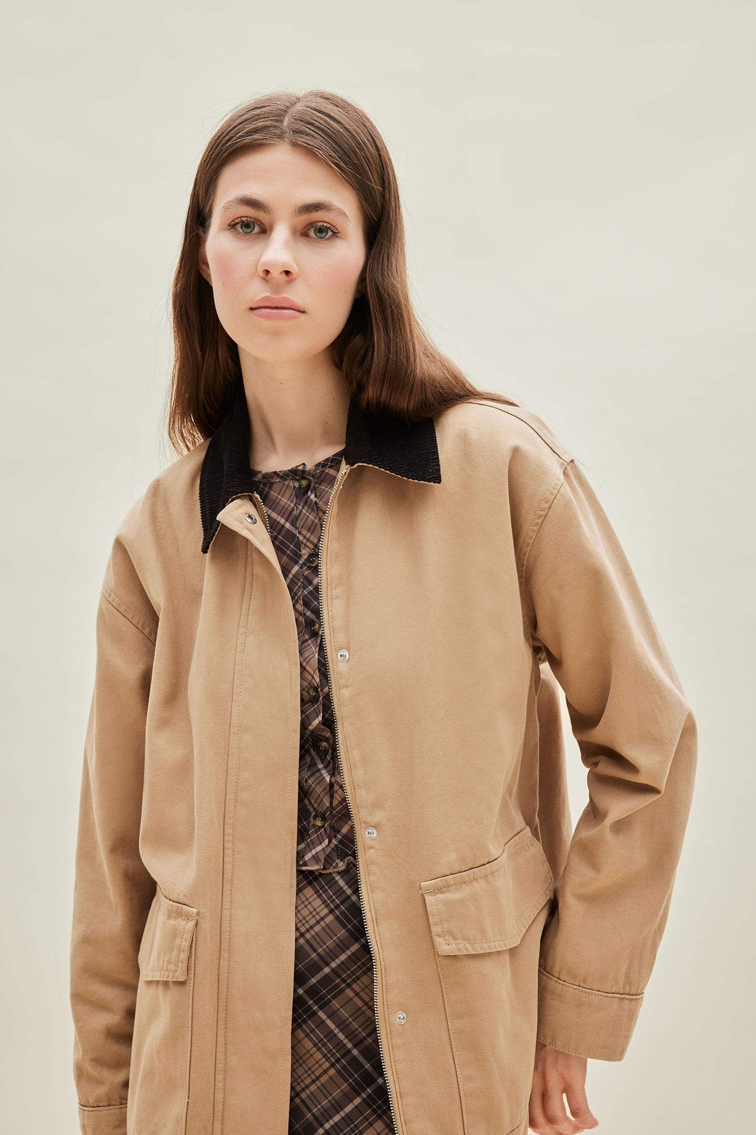 Regular Fit Kontrast Yakalı Cepli Pamuklu Mevsimlik Ceket Mont