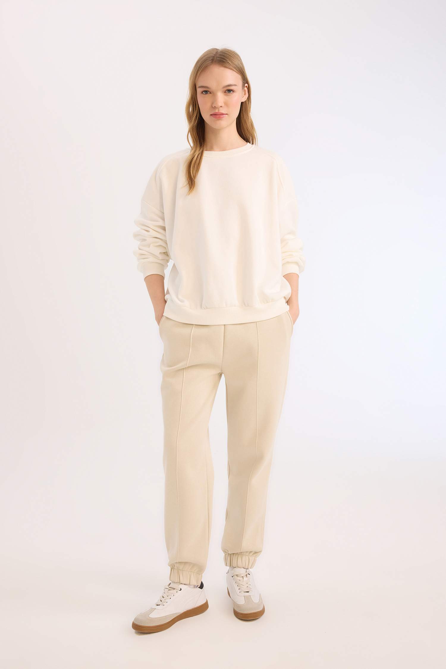 Basic Elastic Waist Leg Thick Jogger Sweatpants