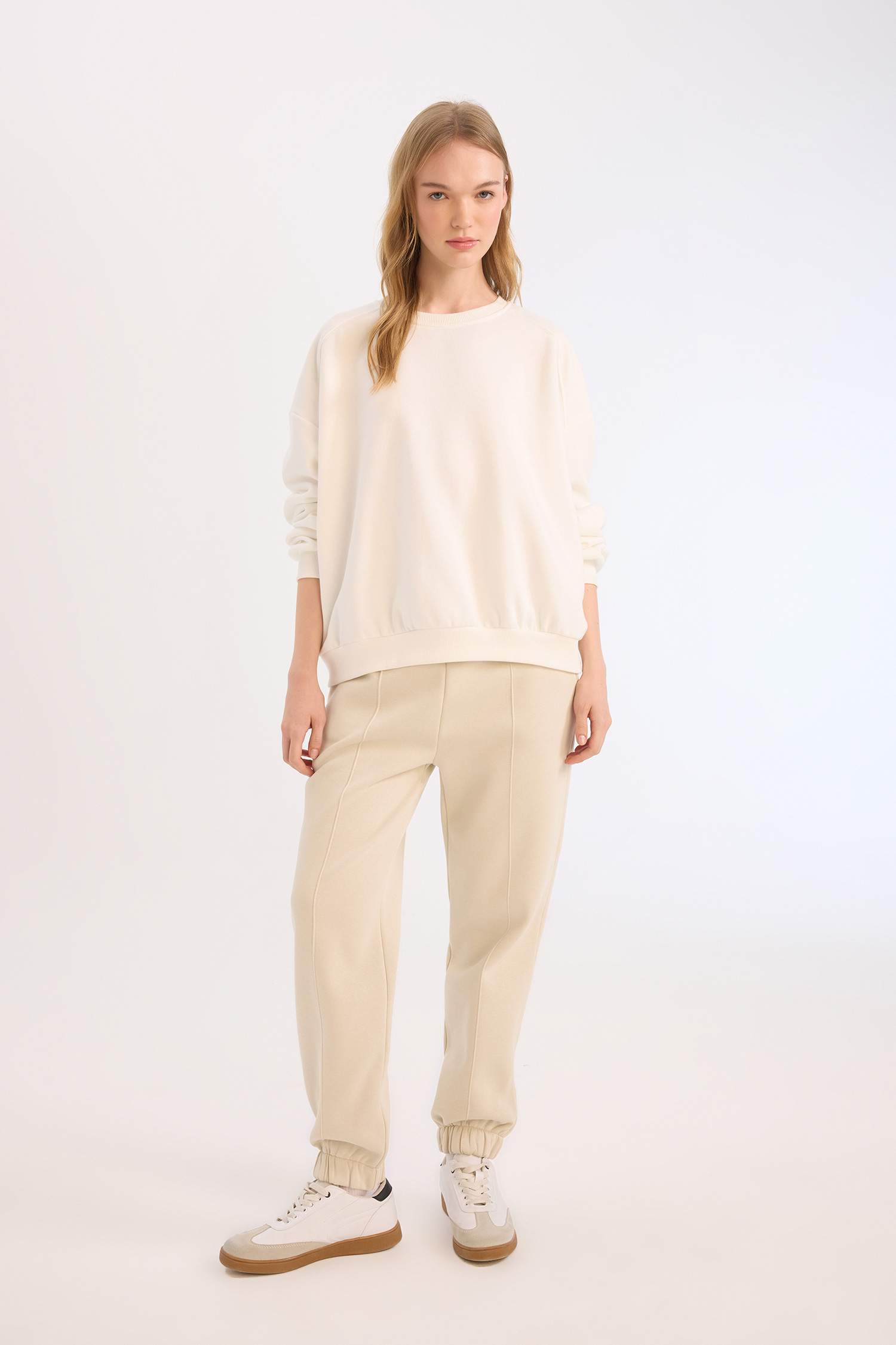 Basic Elastic Waist Leg Thick Jogger Sweatpants