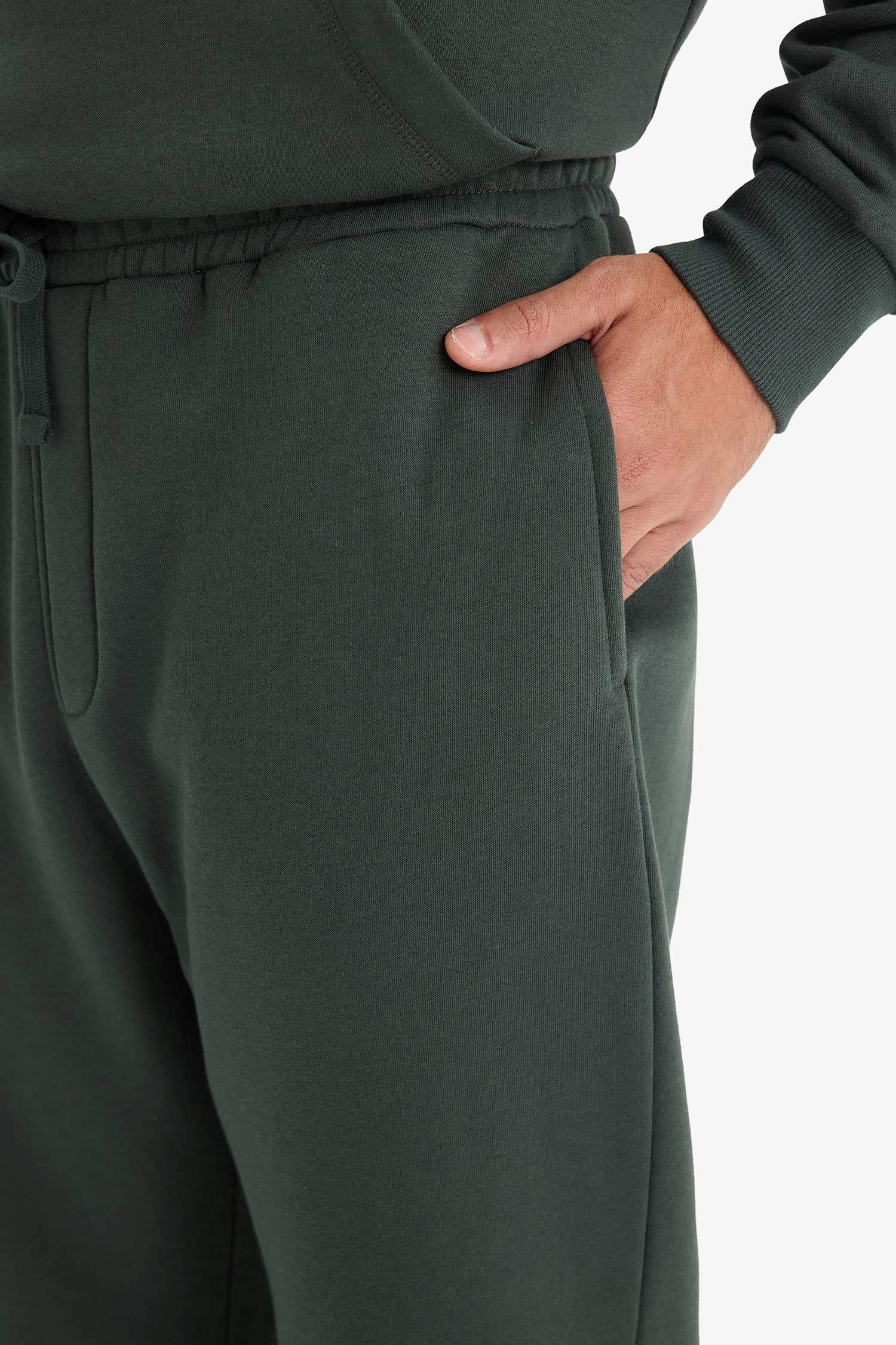 Regular Fit Beli Bağcıklı Cepli Paçası Lastikli Şardonlu Basic Düz Jogger Eşofman Altı