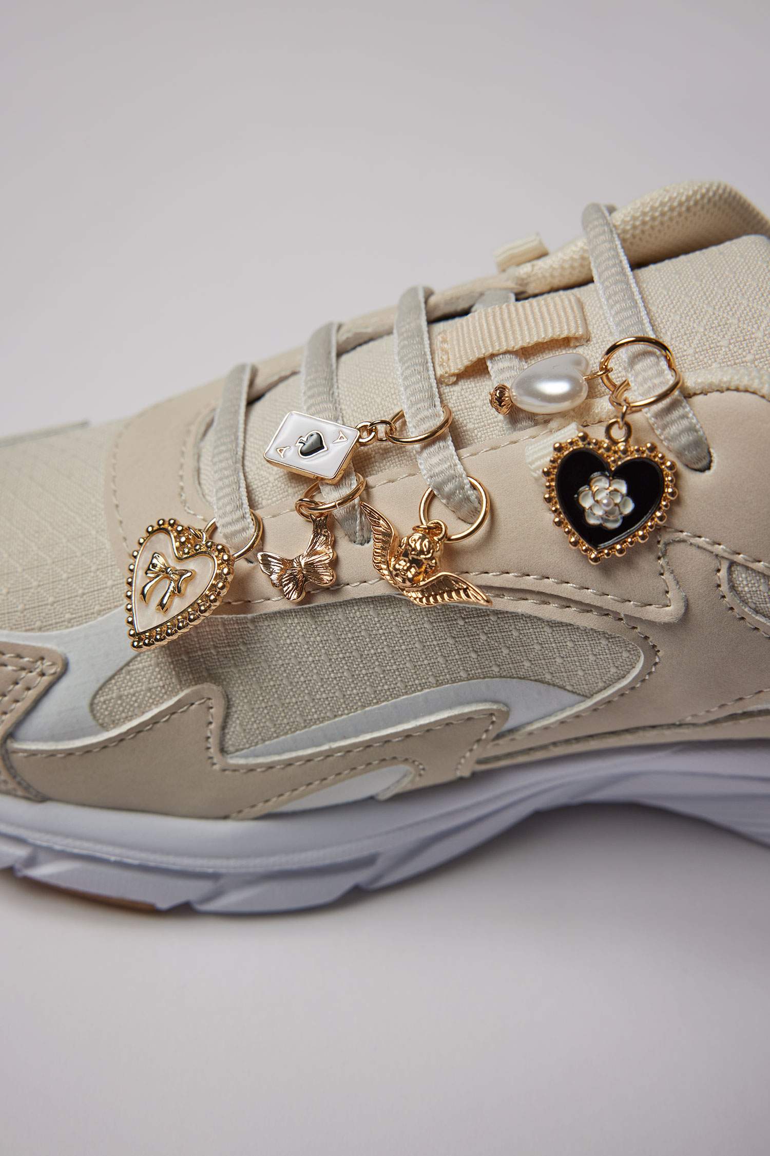 Woman 6 Piece Gold Black Slipper Ornament