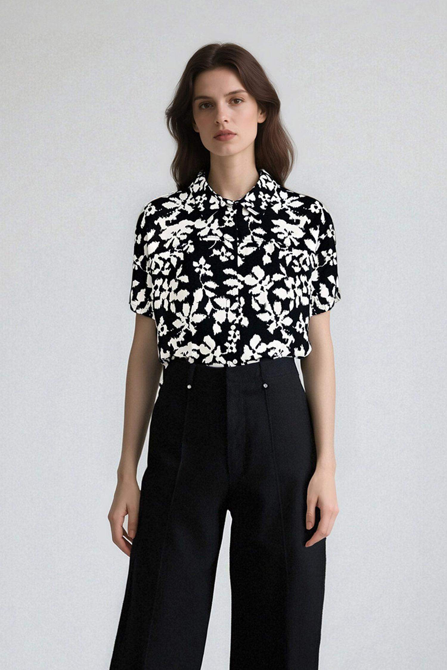 қалыпты пішім басып шығарылған Қысқа жеңді жейде