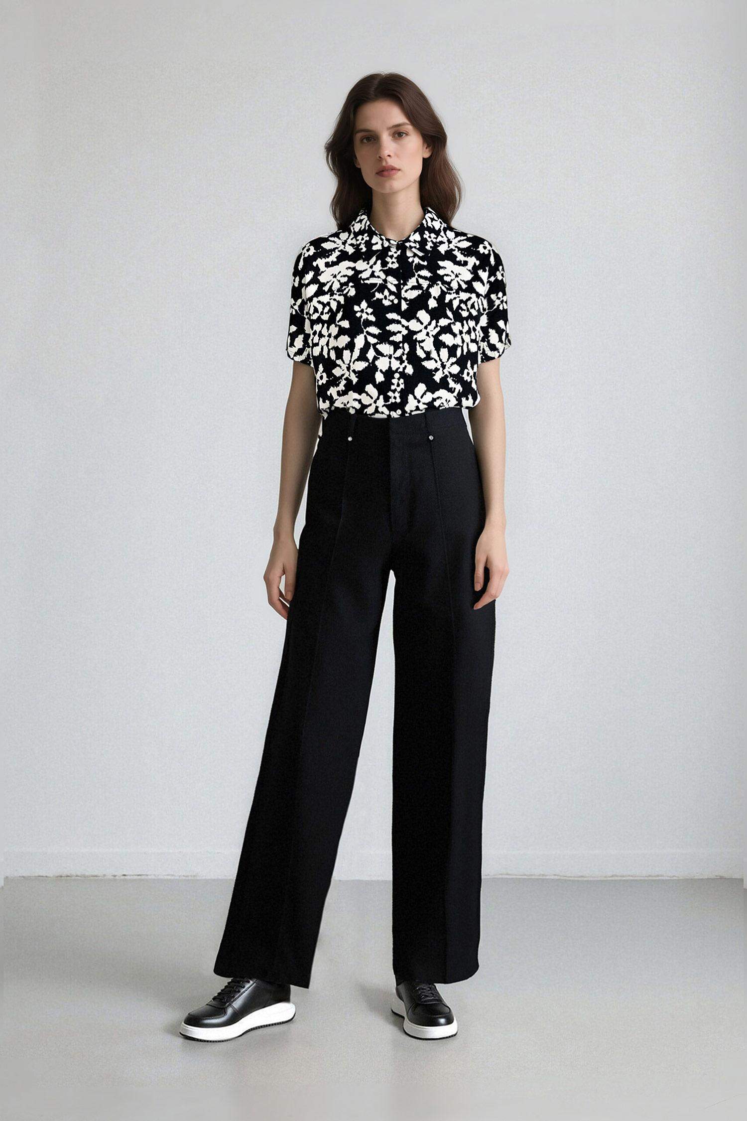 қалыпты пішім басып шығарылған Қысқа жеңді жейде