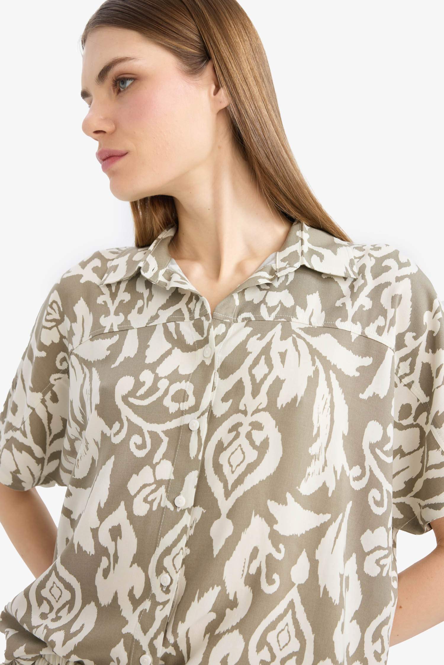 Regular Fit Shirt Collar Printed Short Sleeve Shirt