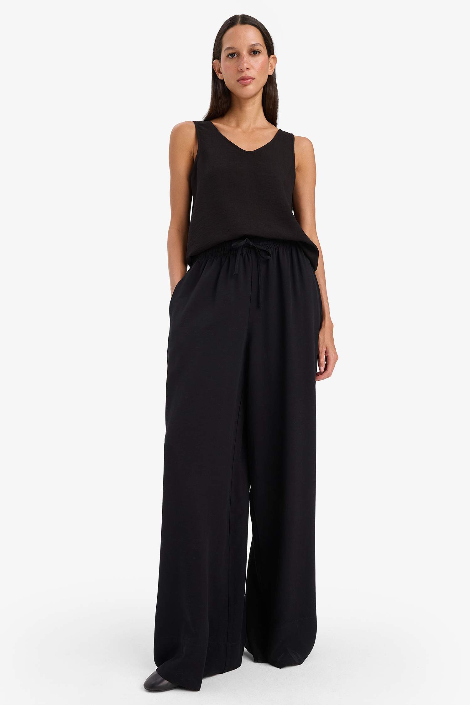 Блузка без рукавов с V-образным вырезом, обычная посадка