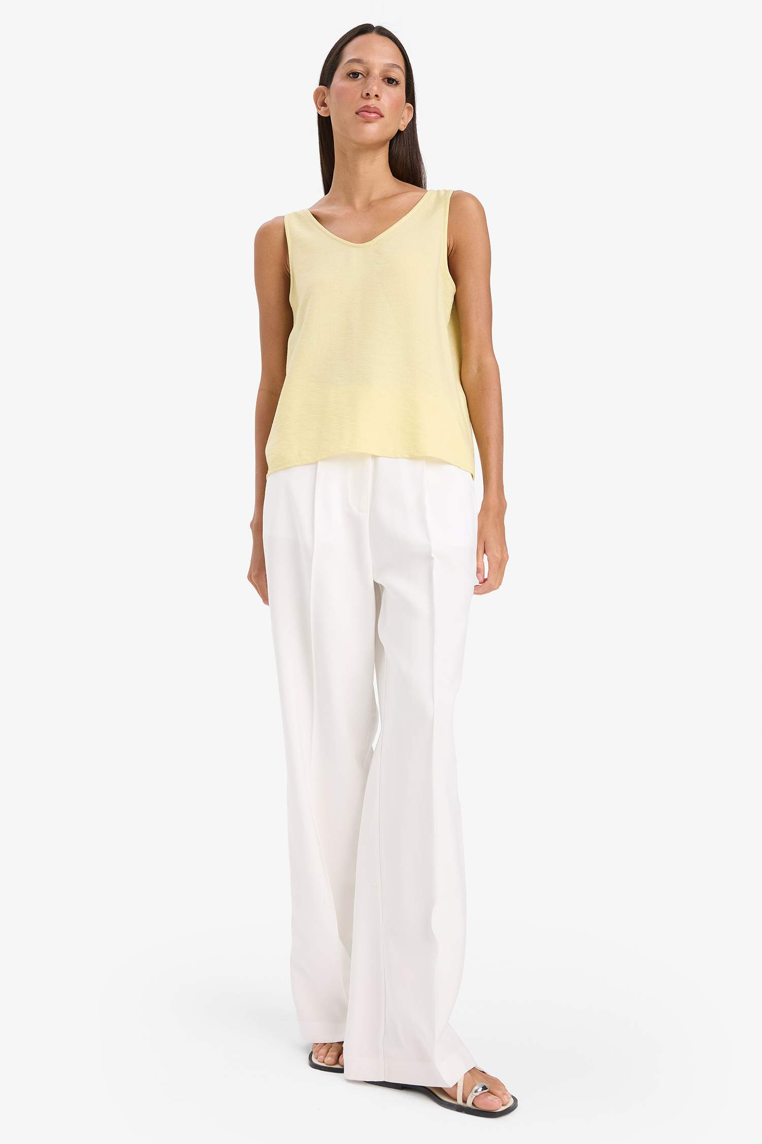 Regular Fit V Yaka Kolsuz Bluz