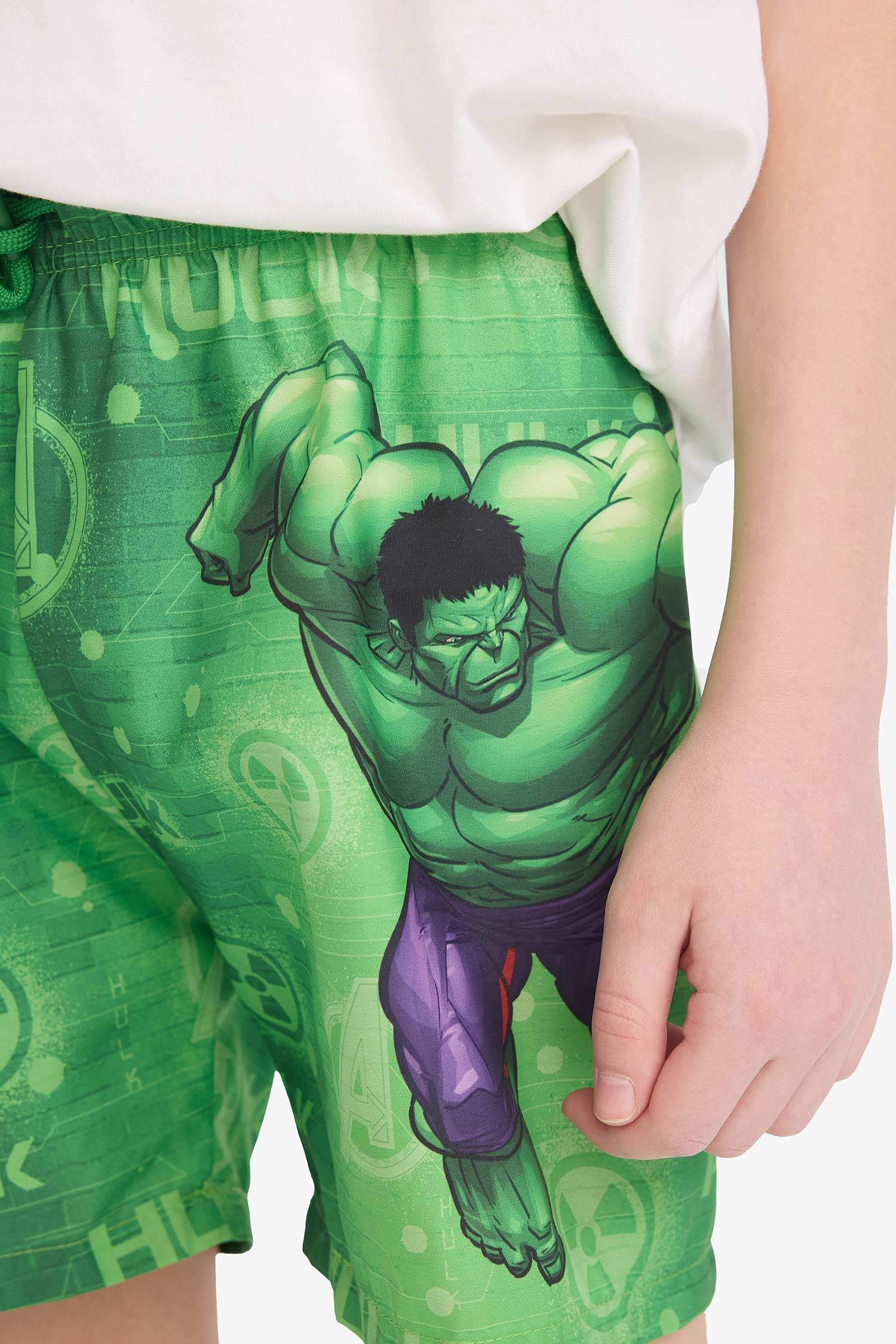 Erkek Çocuk Marvel Avengers Deniz Şortu