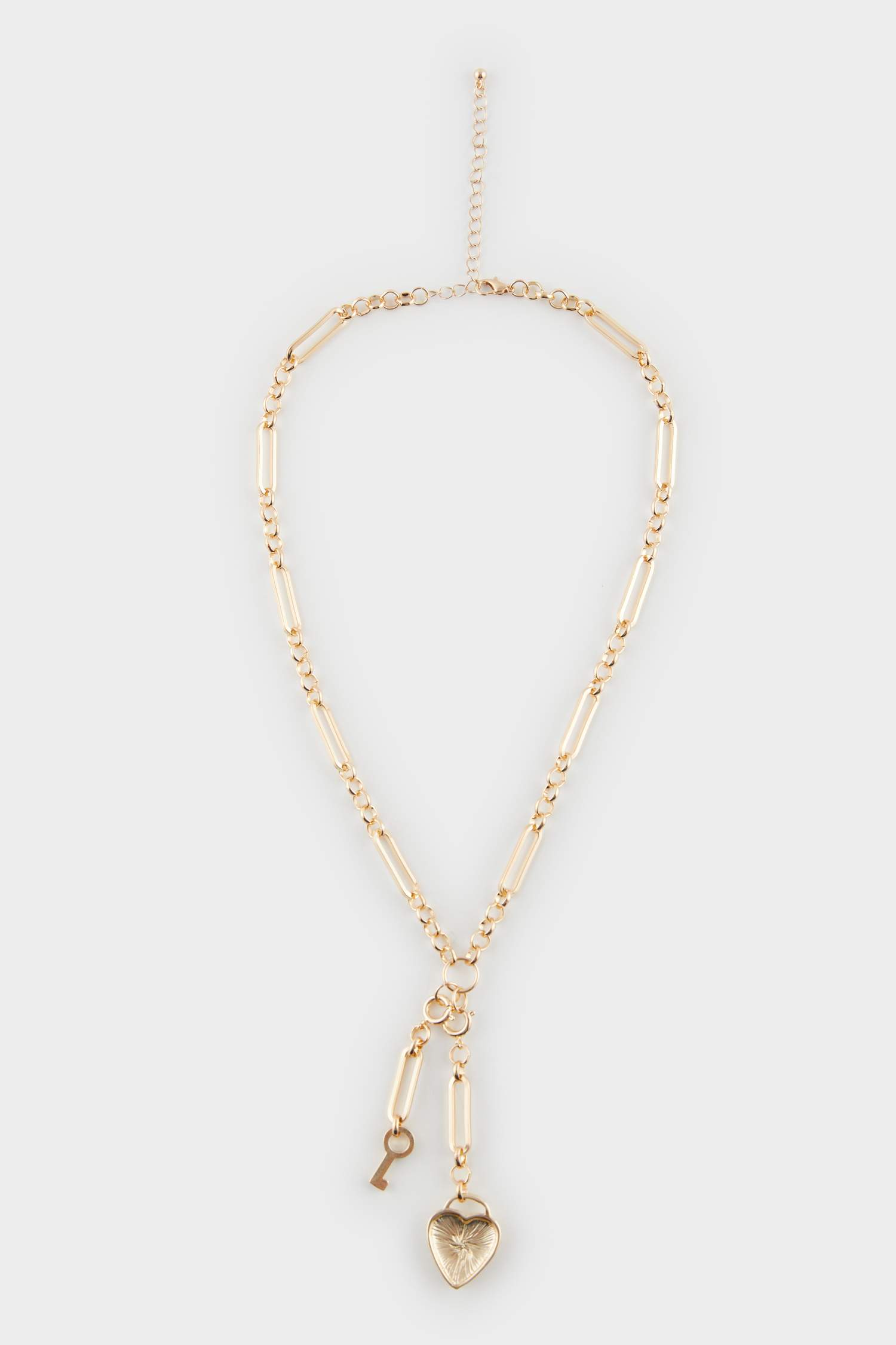 قلادة نسائي ذهبي على شكل قلب