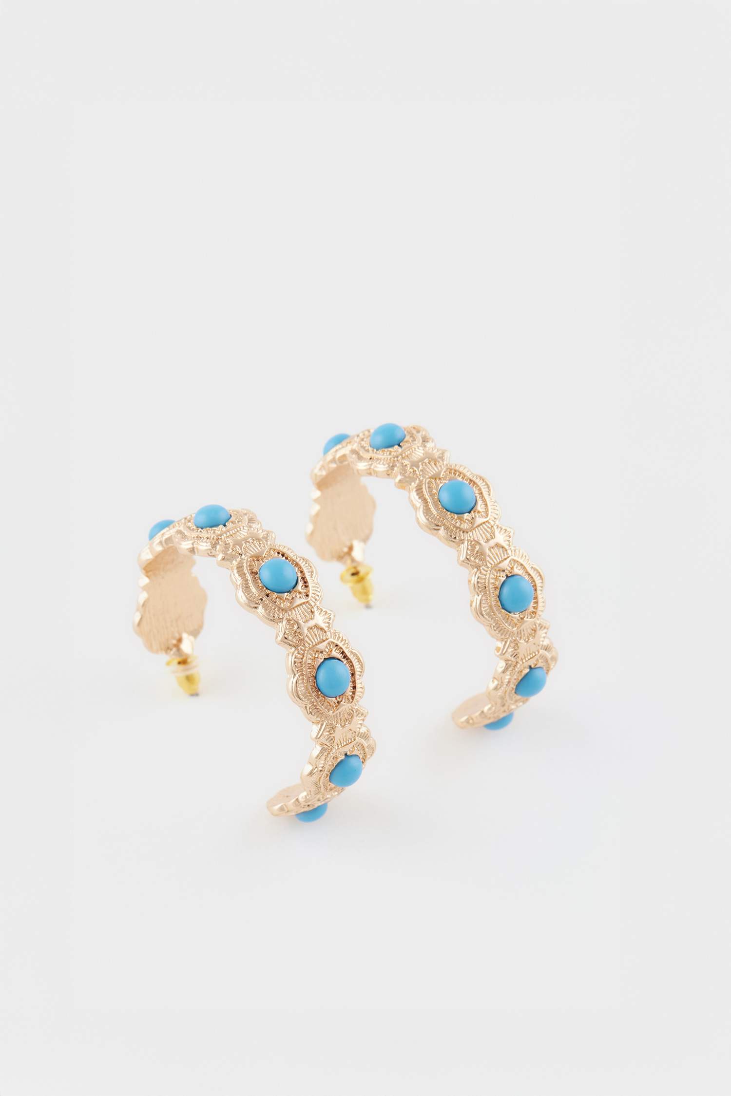 Woman Blue Flower Motif Hoop Gold Earrings