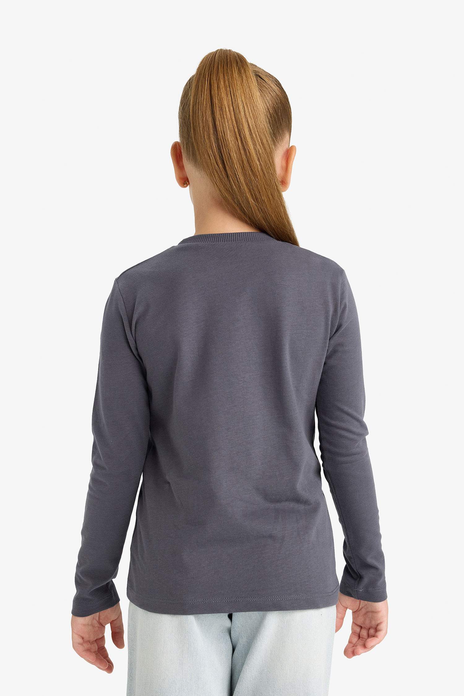 تيشيرت ردن طويل قصة عادية بياخة مستديرة من قطعتين